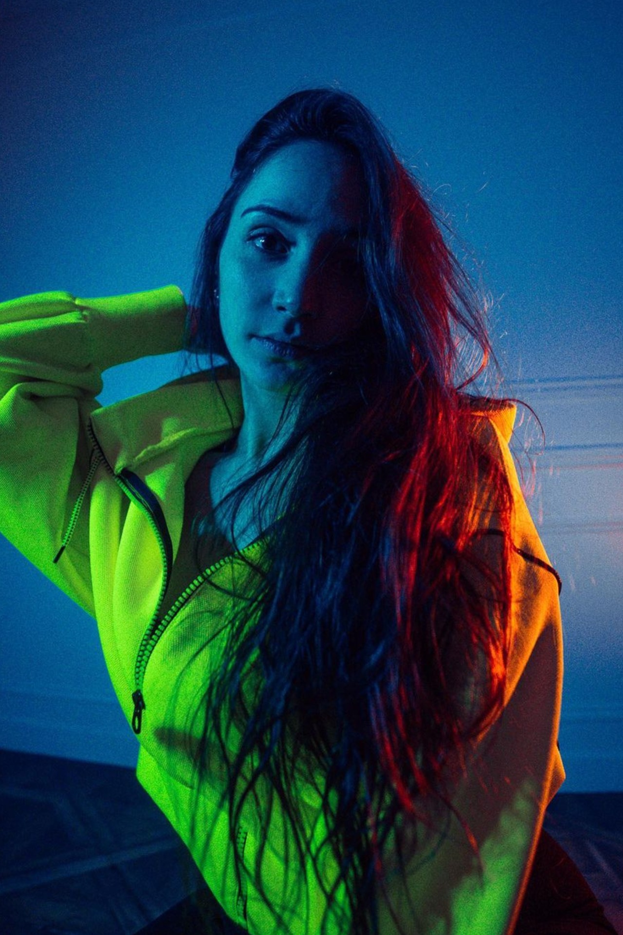 Lo&iuml;cia — Model & Hostess in Neuilly-sur-marne photo 15