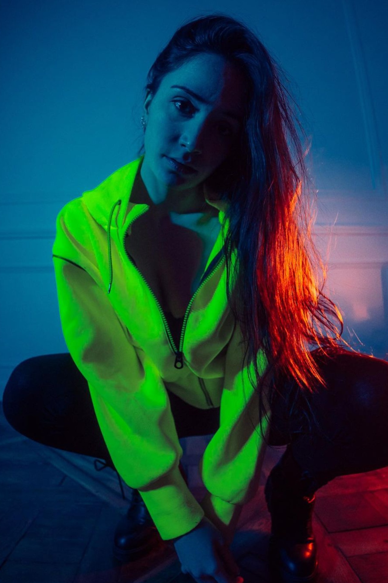 Lo&iuml;cia — Model & Hostess in Neuilly-sur-marne photo 16