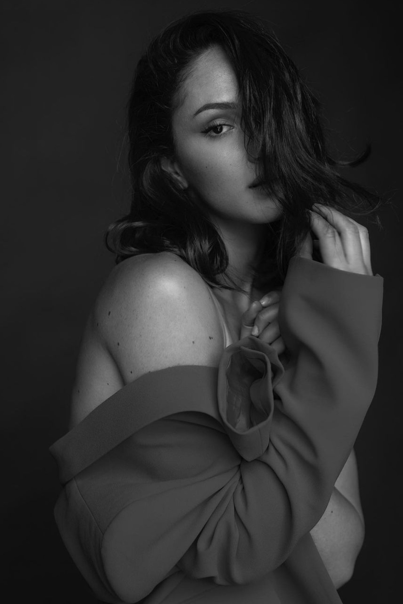 No&eacute;mie — Model & Hostess in Mumbai photo 10
