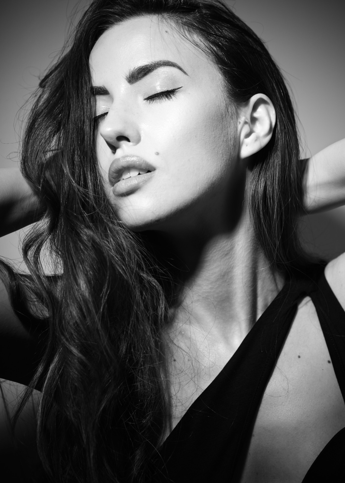 Giusy — Model & Hostess in Milano photo 6