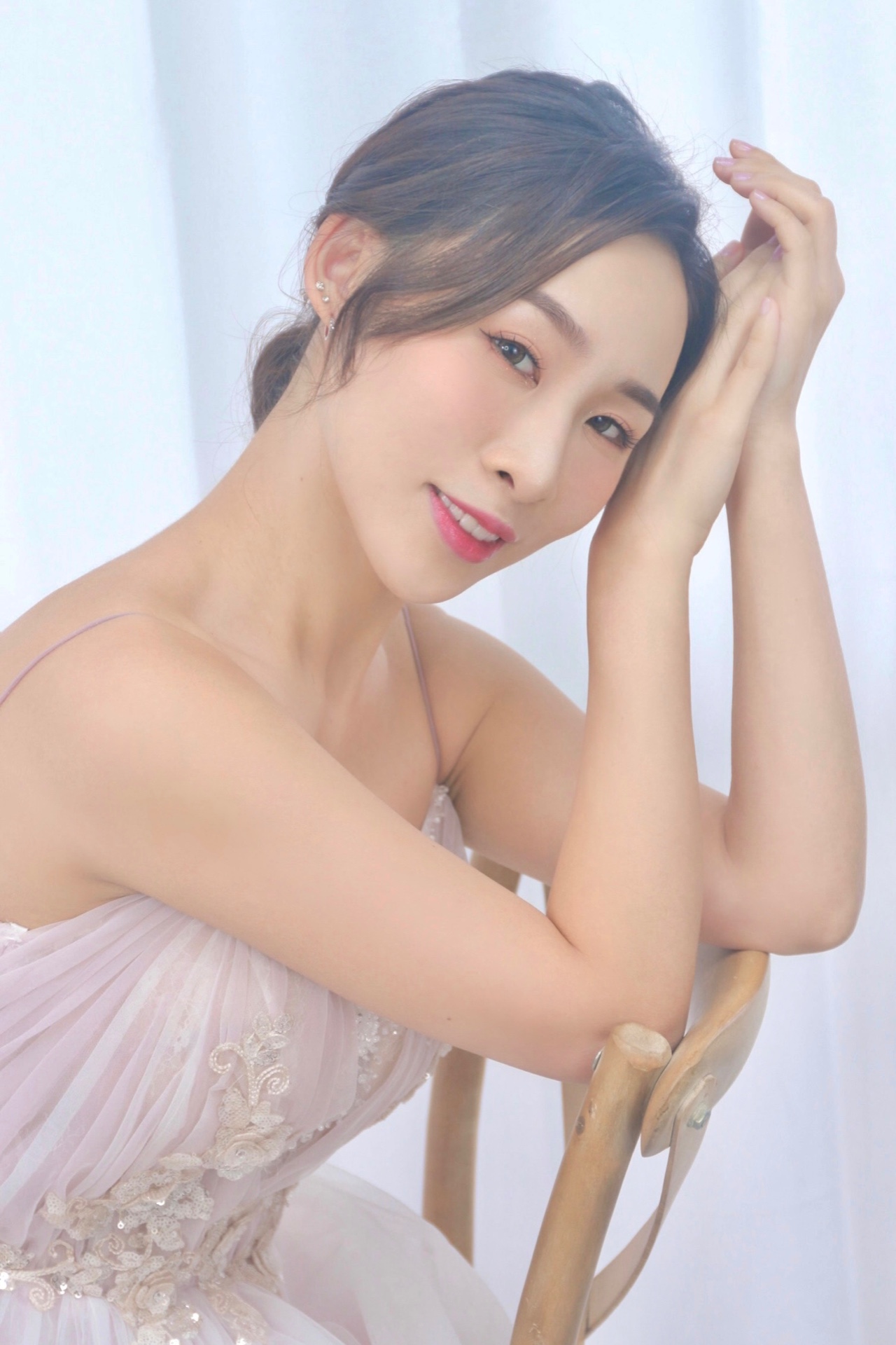 Lok Heng — Model & Hostess in Hamburg photo 2