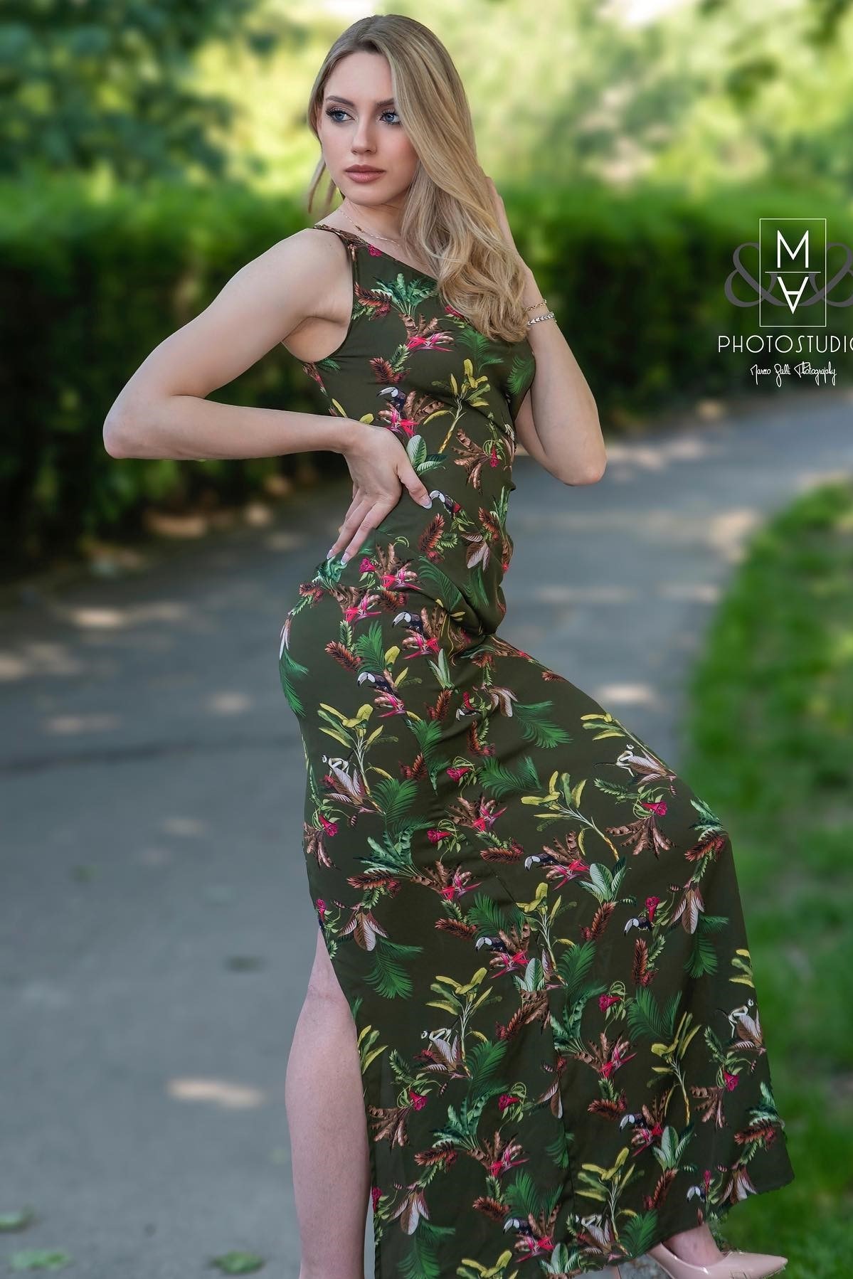Maria Eliana — Model & Hostess in Saint-vincent photo 2