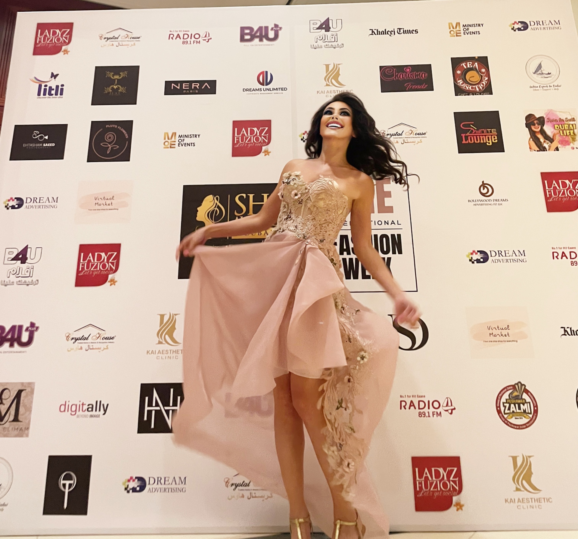 Ana — Model & Hostess in Dubai photo 9