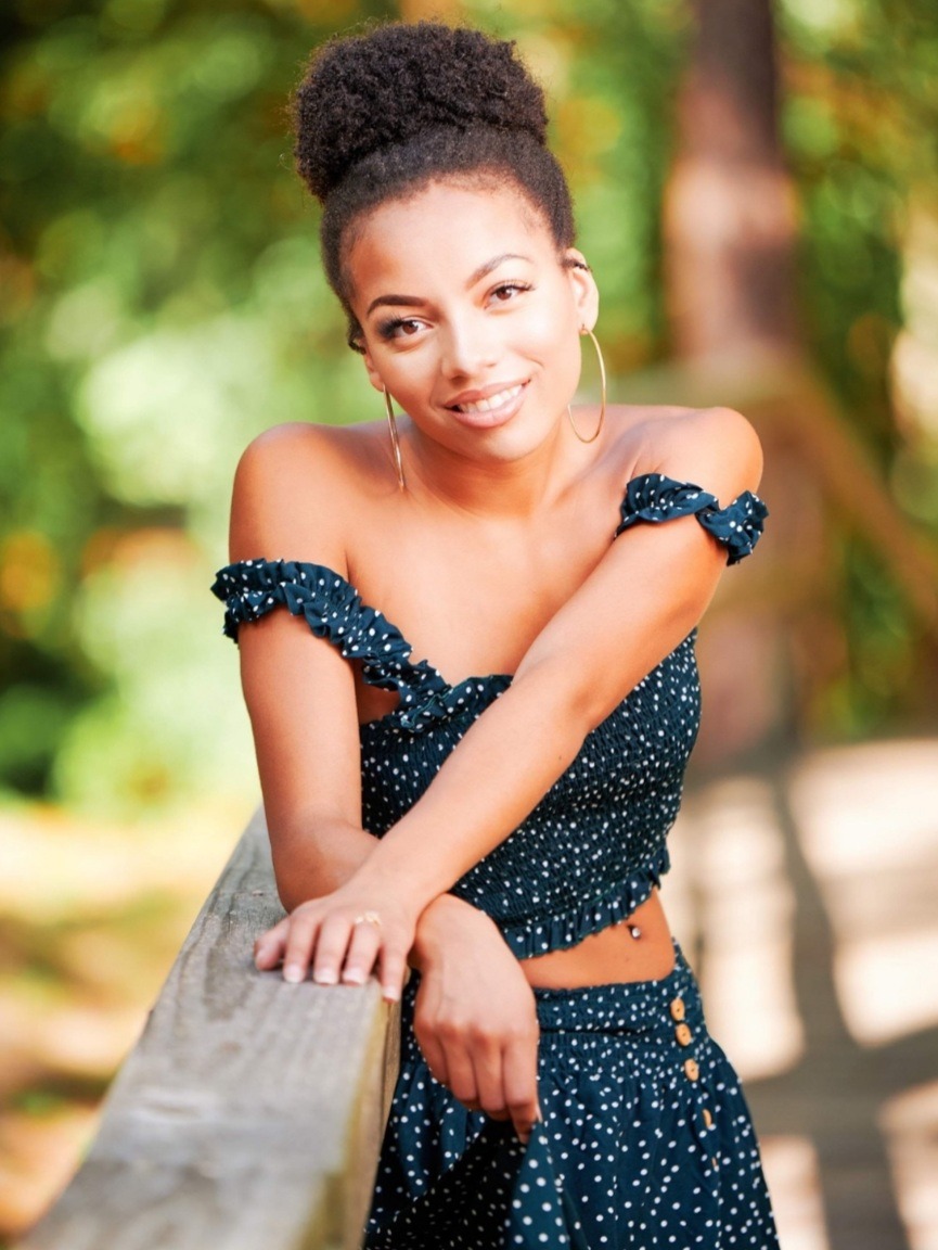 Taylor-kay — Model & Hostess in Winter Garden photo 2