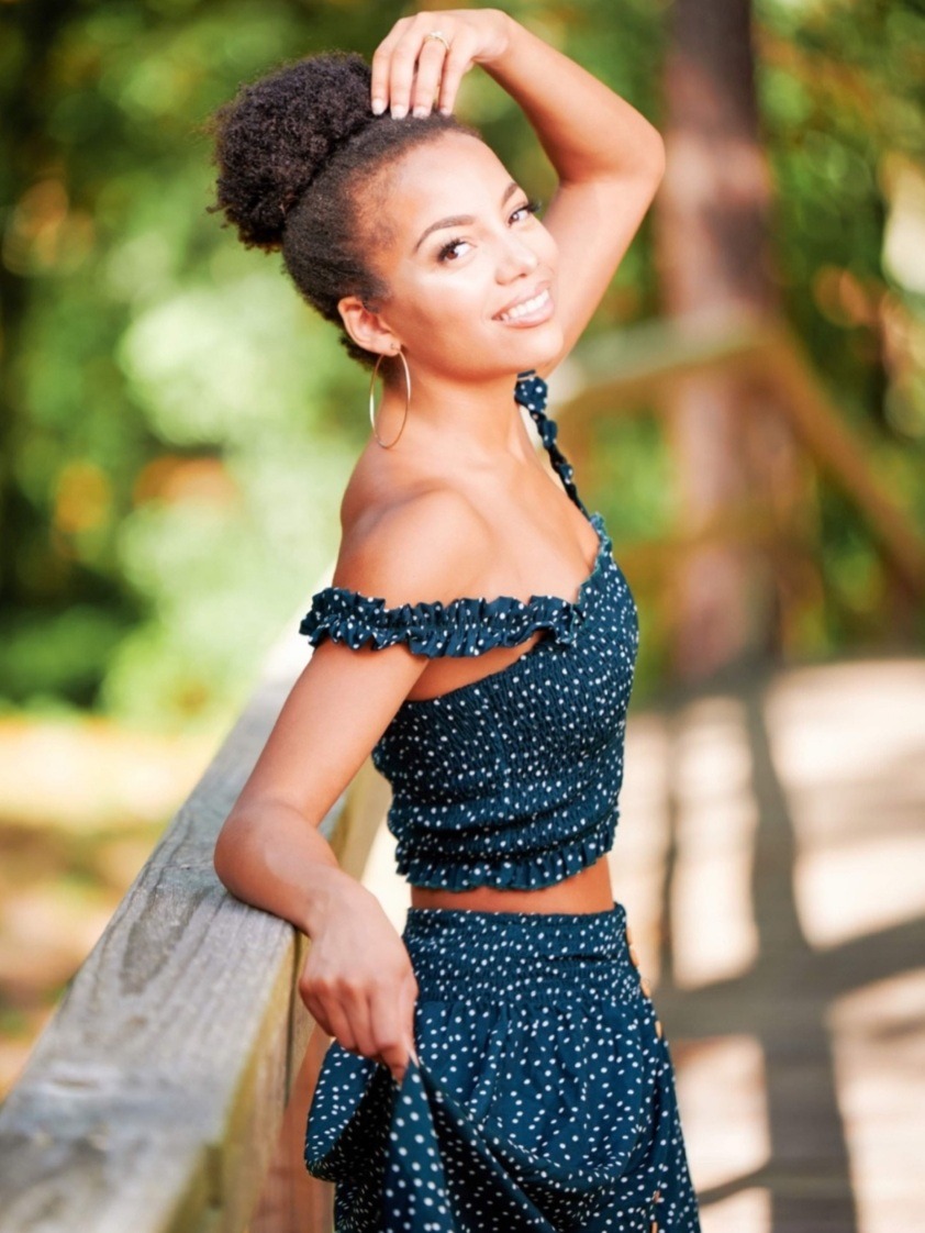 Taylor-kay — Model & Hostess in Winter Garden photo 3