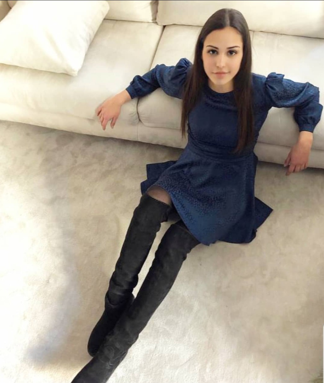 Isabella — Model & Hostess in Mi photo 5