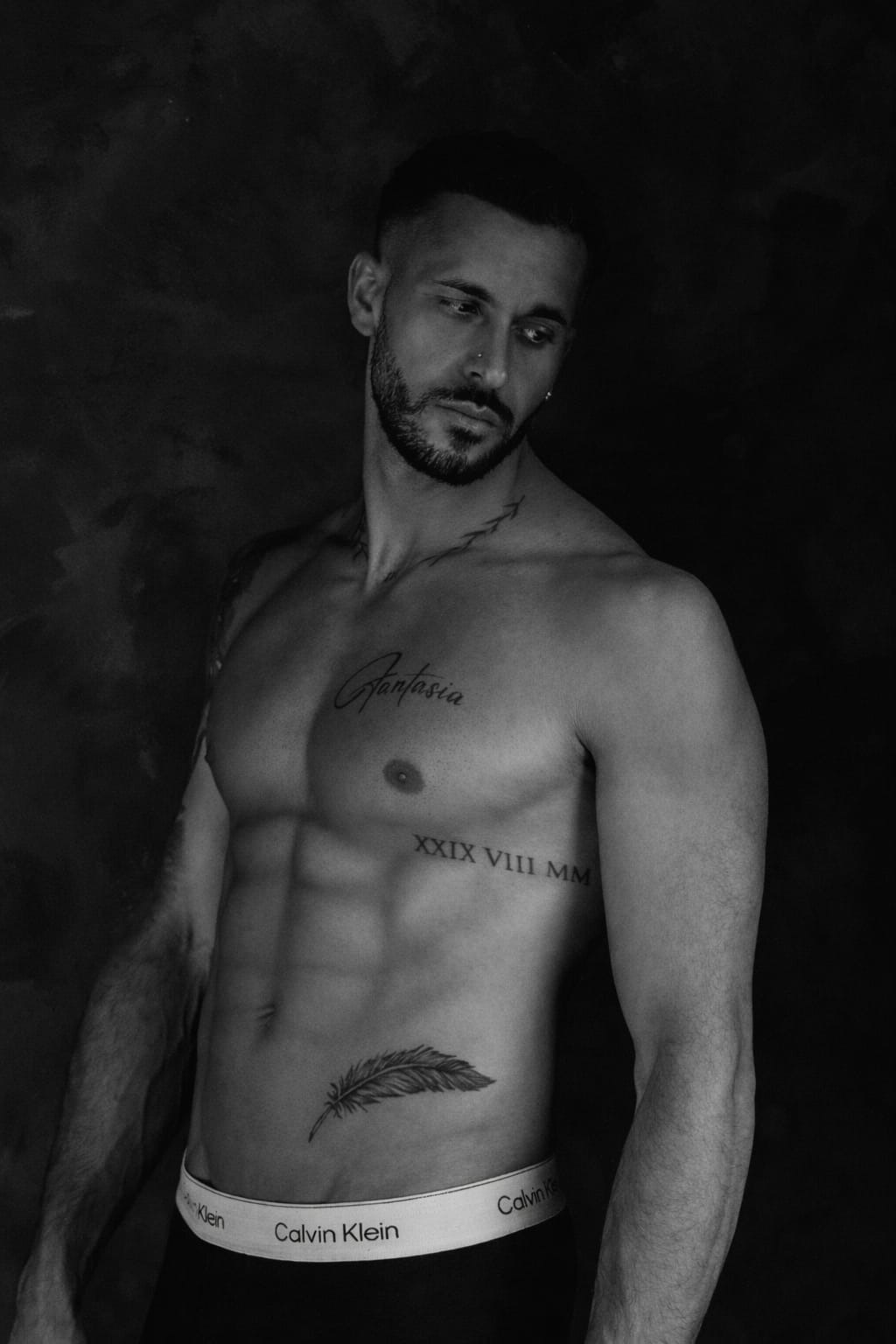 Juan — Model & Host in Itteville photo 14