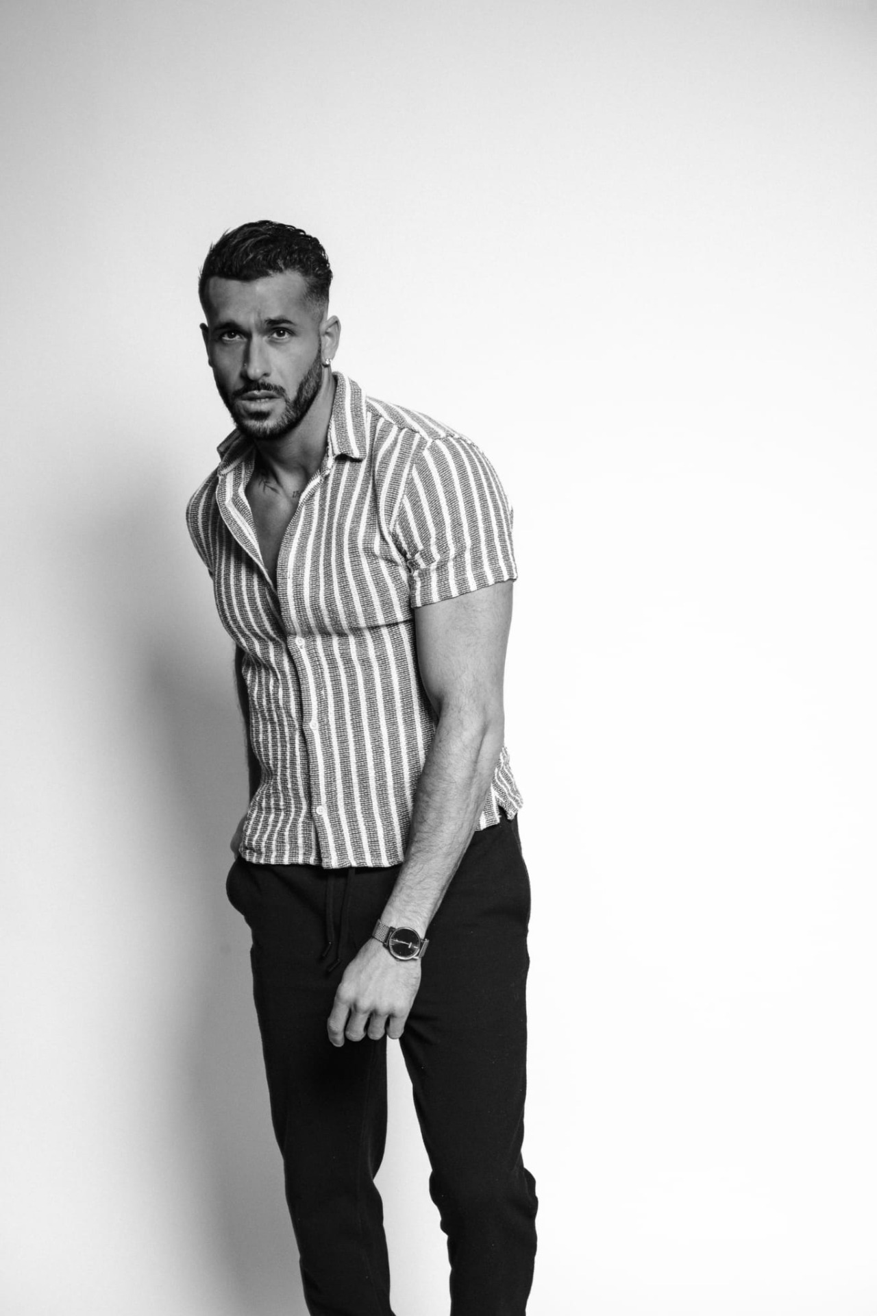 Juan — Model & Host in Itteville photo 16