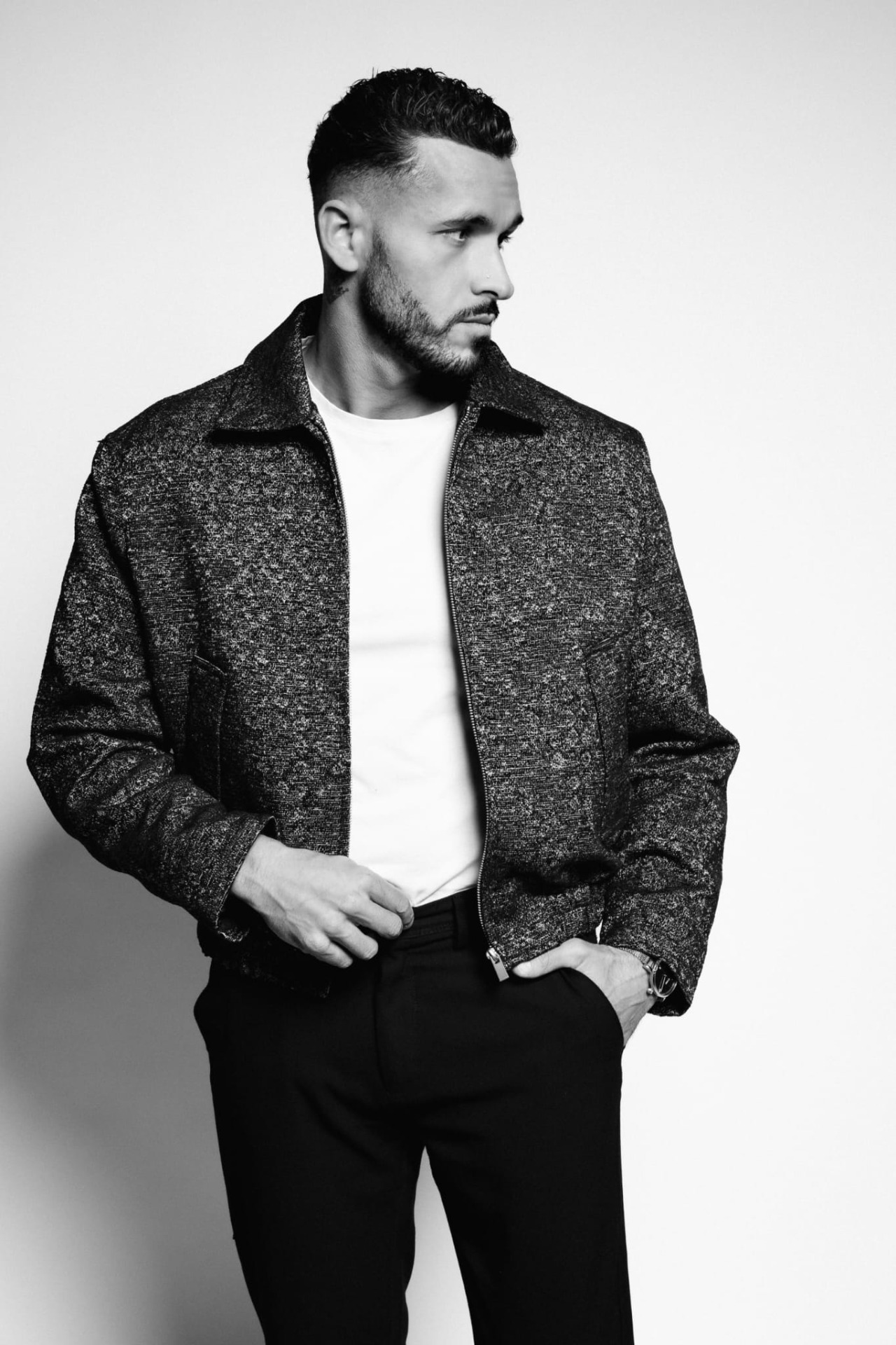 Juan — Model & Host in Itteville photo 17