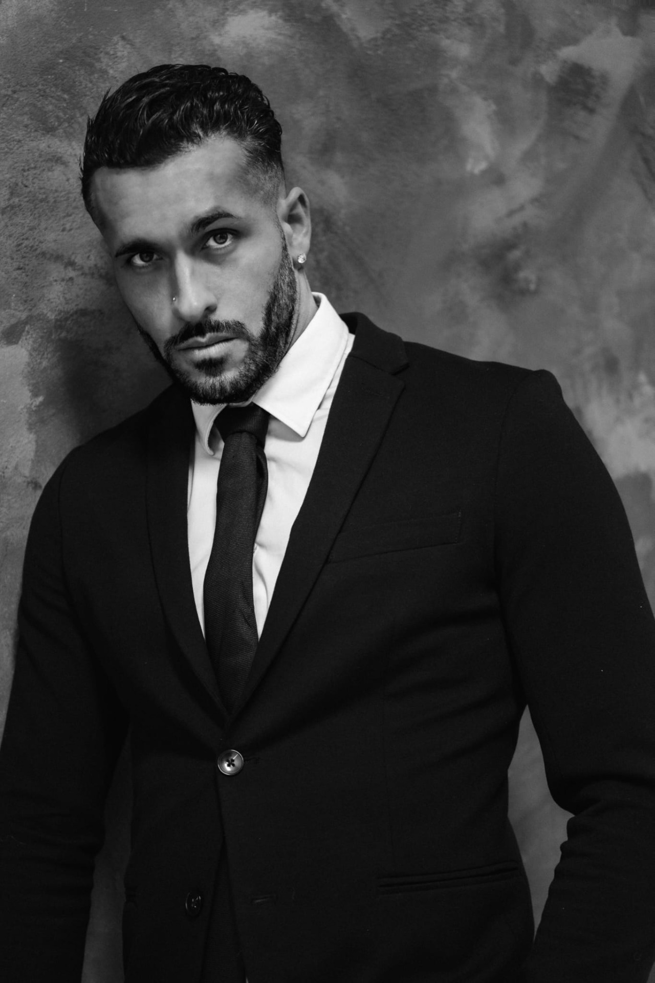 Juan — Model & Host in Itteville photo 21
