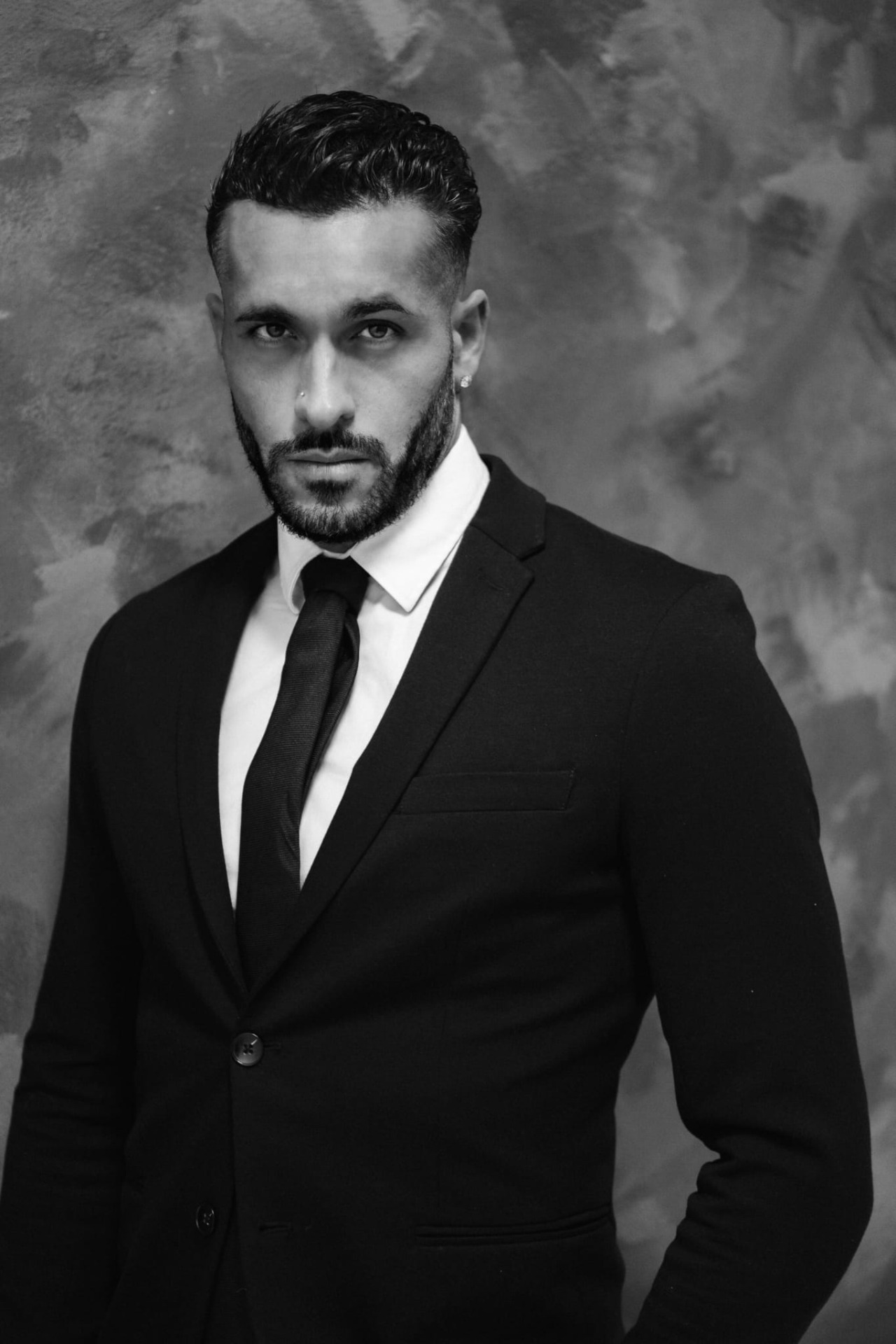 Juan — Model & Host in Itteville photo 23