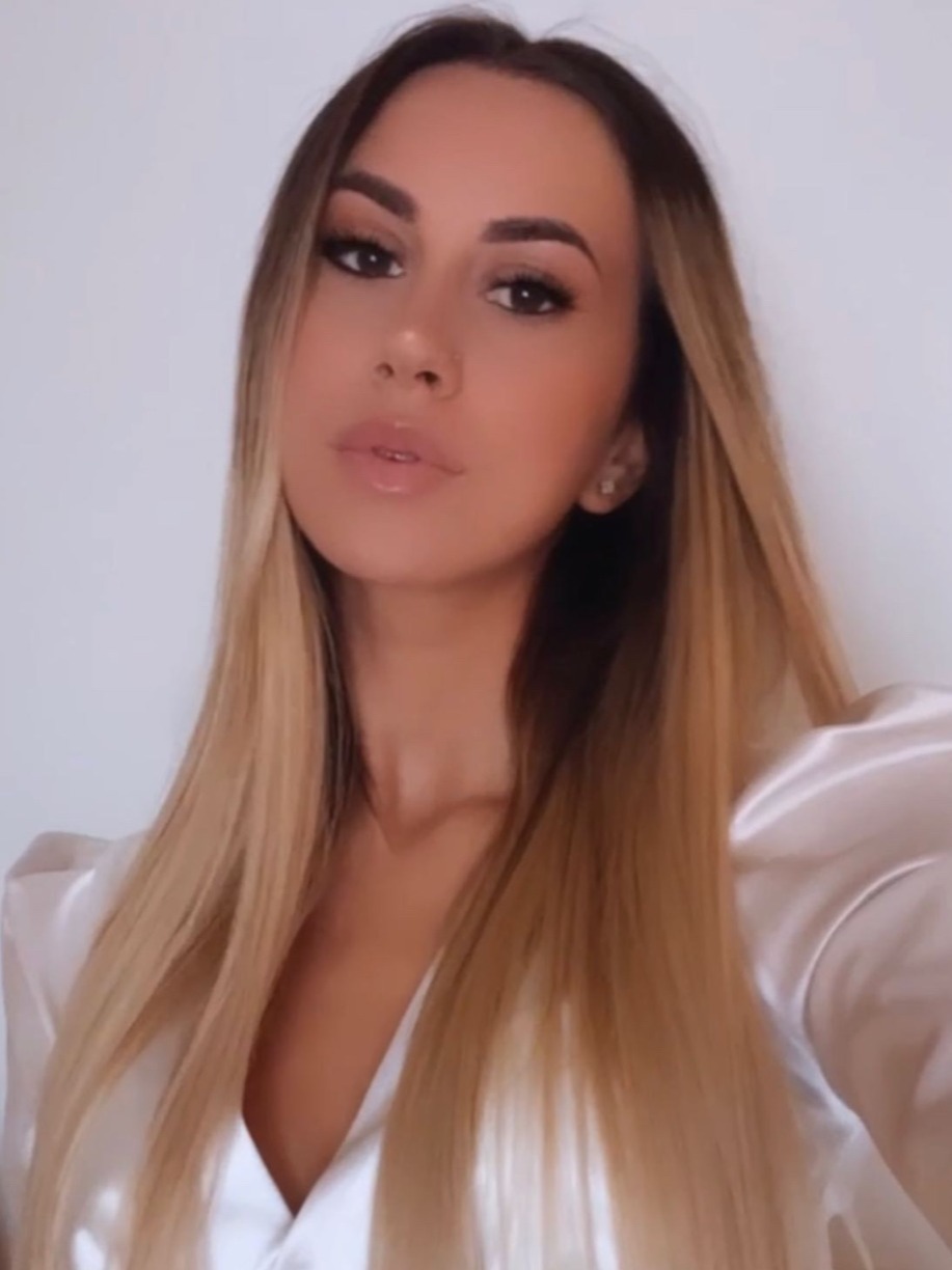 Mihaela — Model & Hostess in Modena photo 2