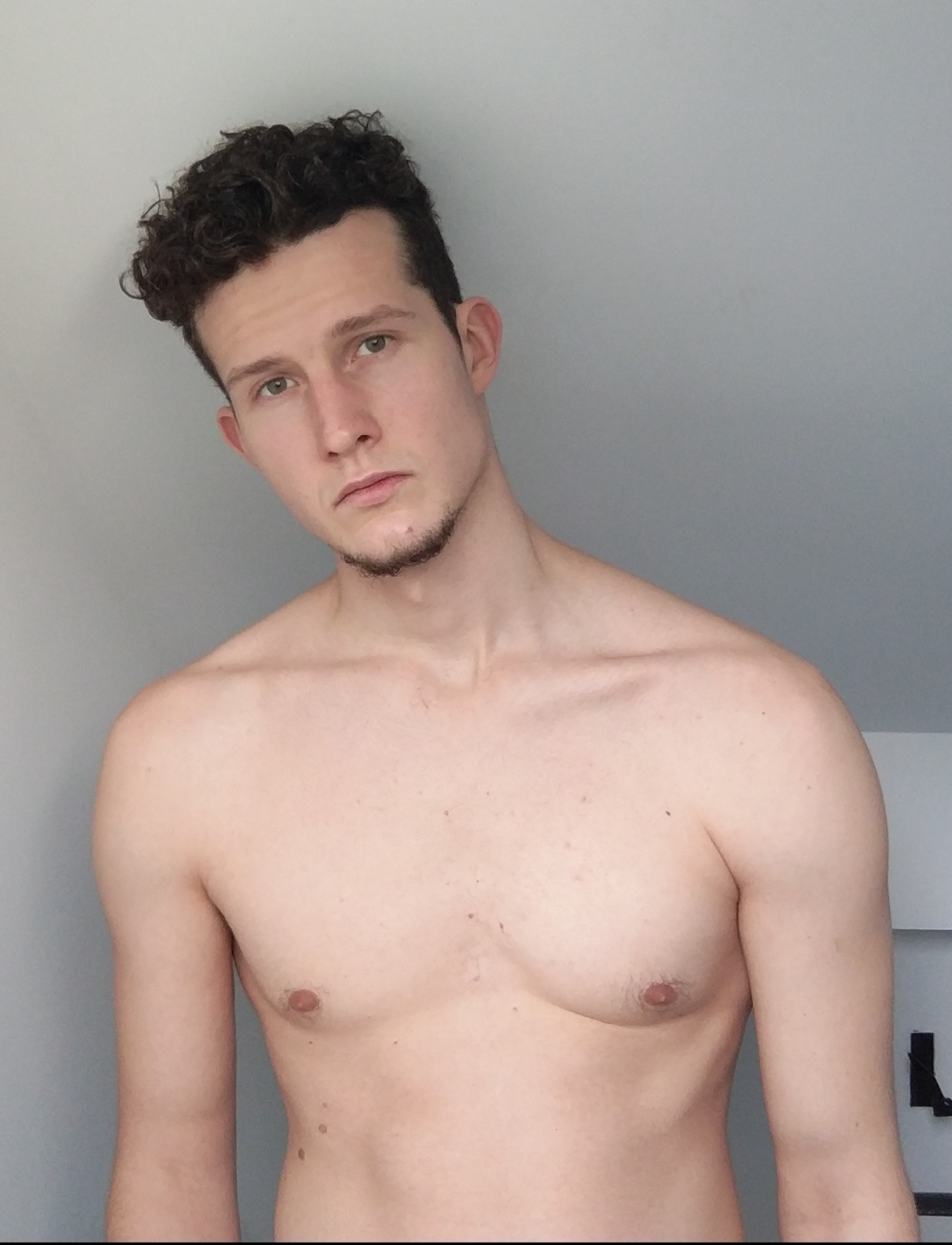 Antoine — Model & Host in Vitry-sur-seine photo 7