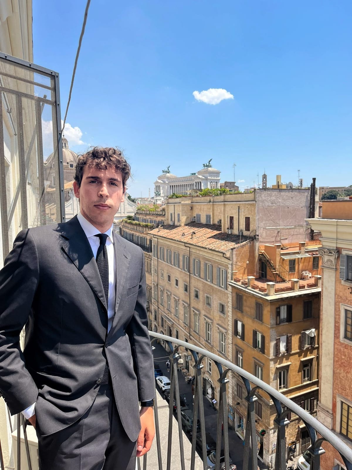 Vittorio — Model & Host in Milano photo 9