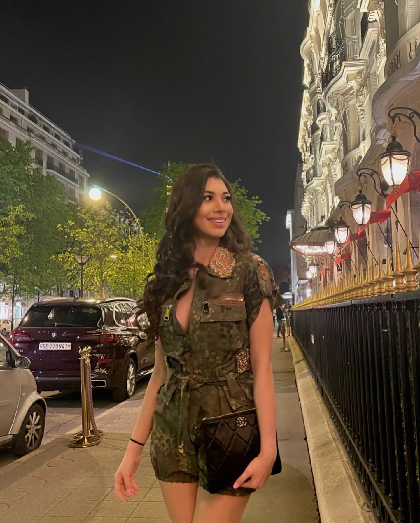 Yasmine — Model & Hostess in Paris photo 6