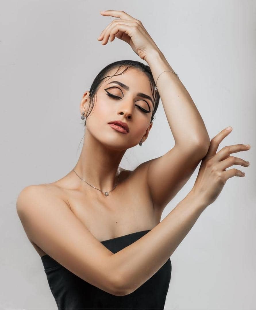 Babi Fotima — Model & Hostess in Dubai photo 11