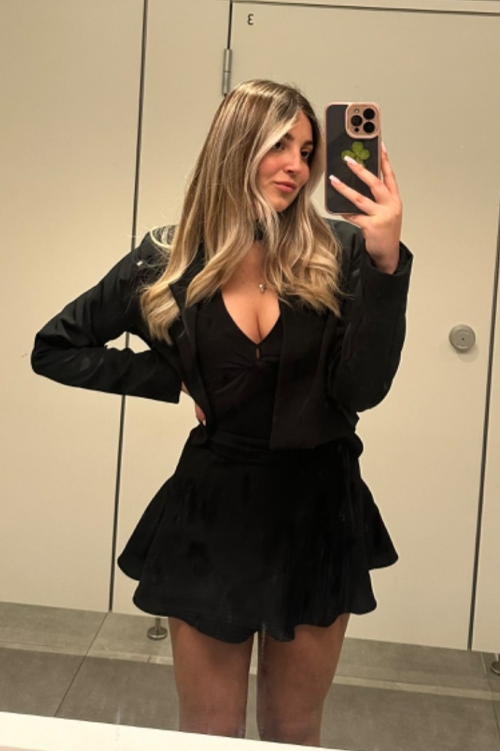 Meriglena — Model & Hostess in Castenaso photo 5