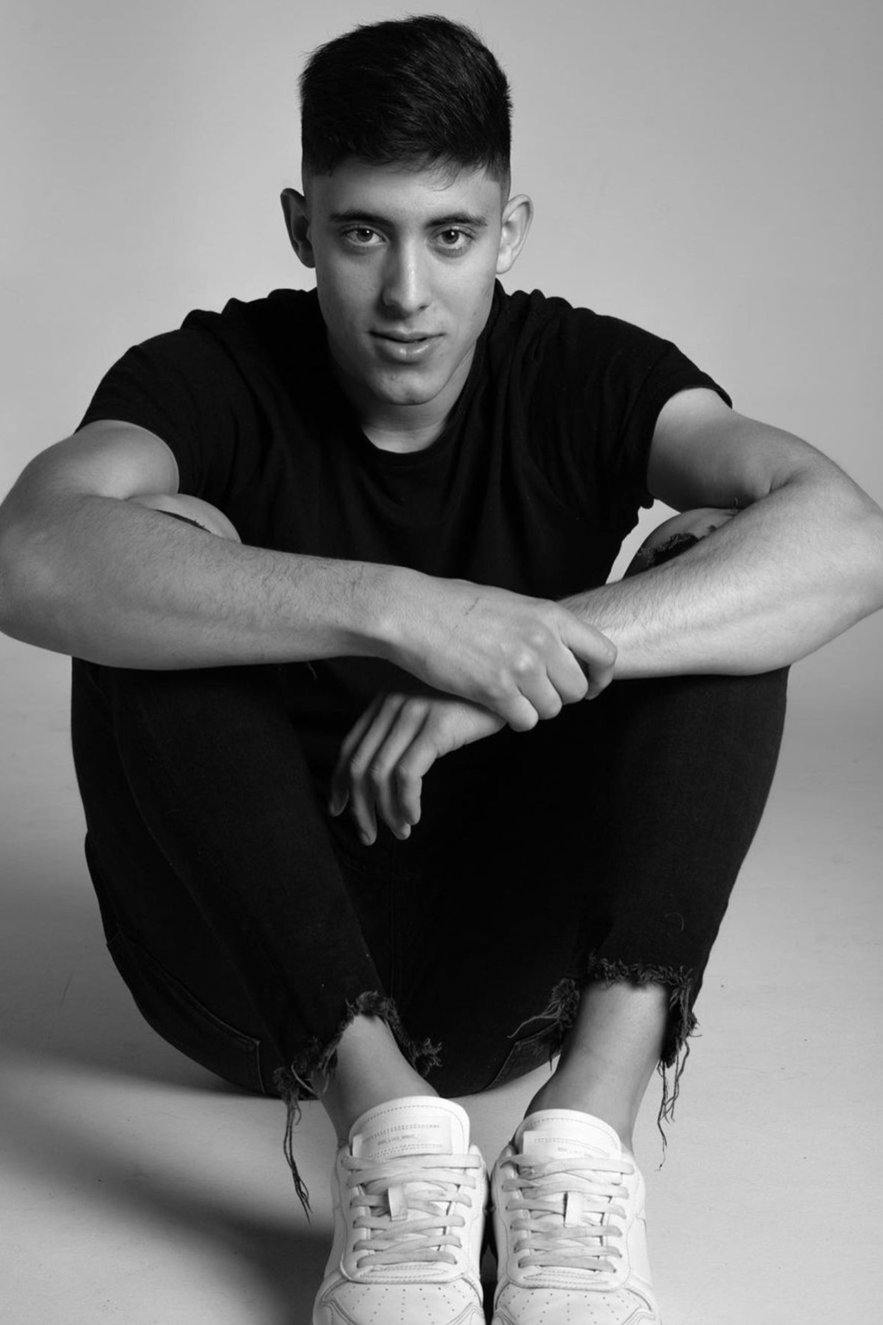 Youcef — Model & Host in Alacant photo 4