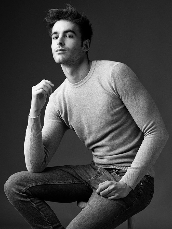 Andreu — Model & Host in V photo 2