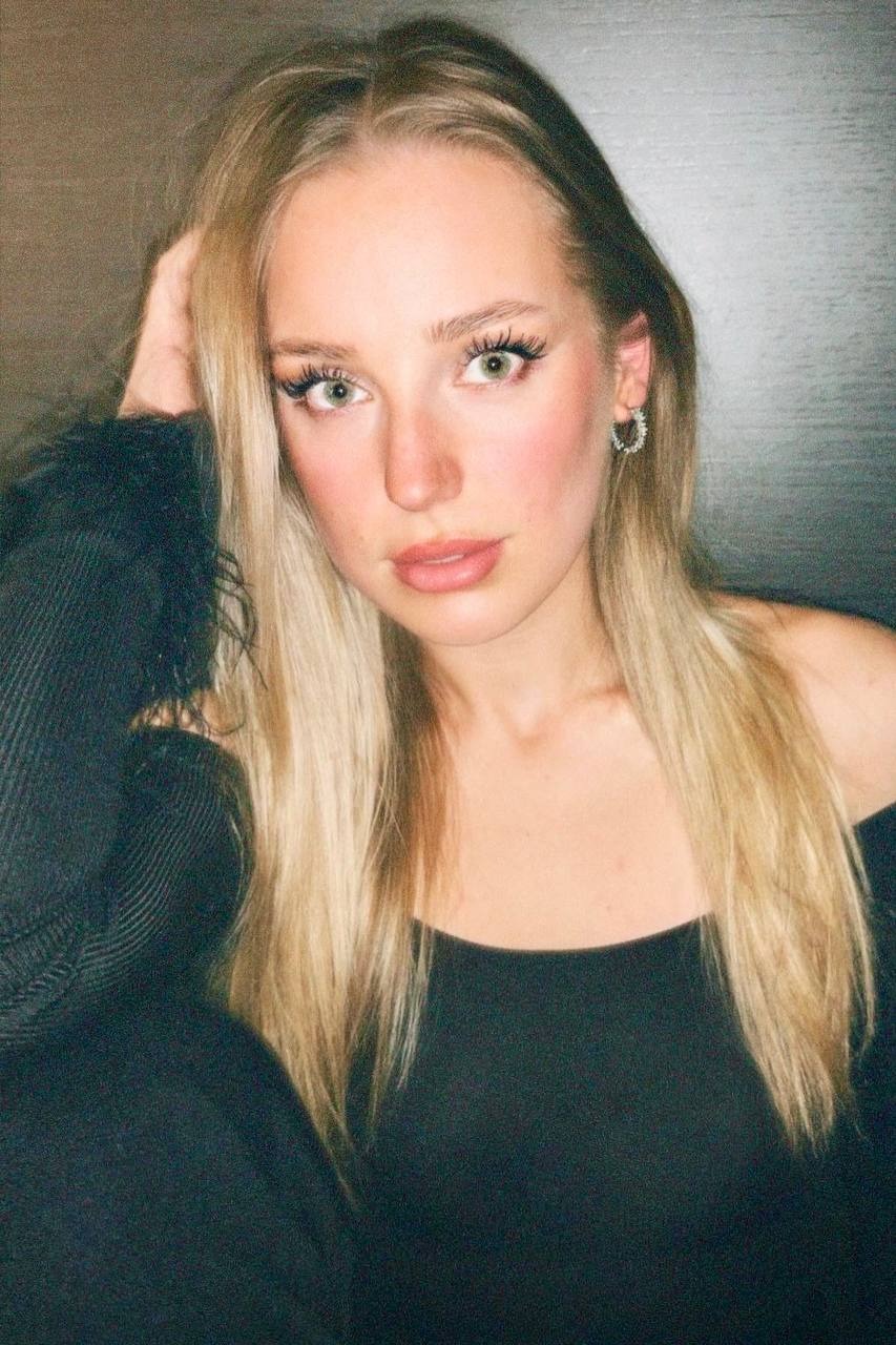 CORINNA — Model in Frankfurt Am Main | Eye On Model