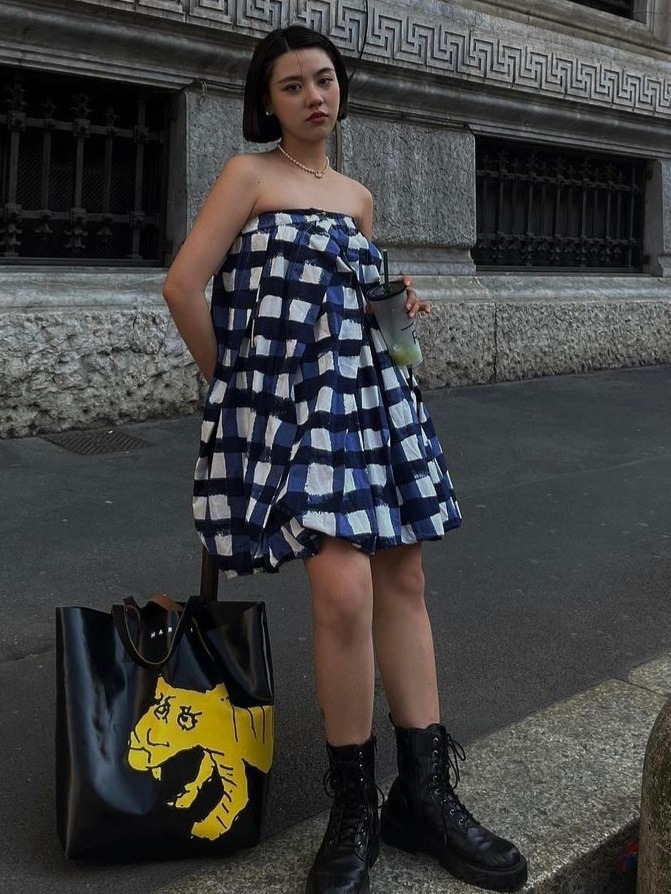Tingting — Model & Hostess in Milano photo 2