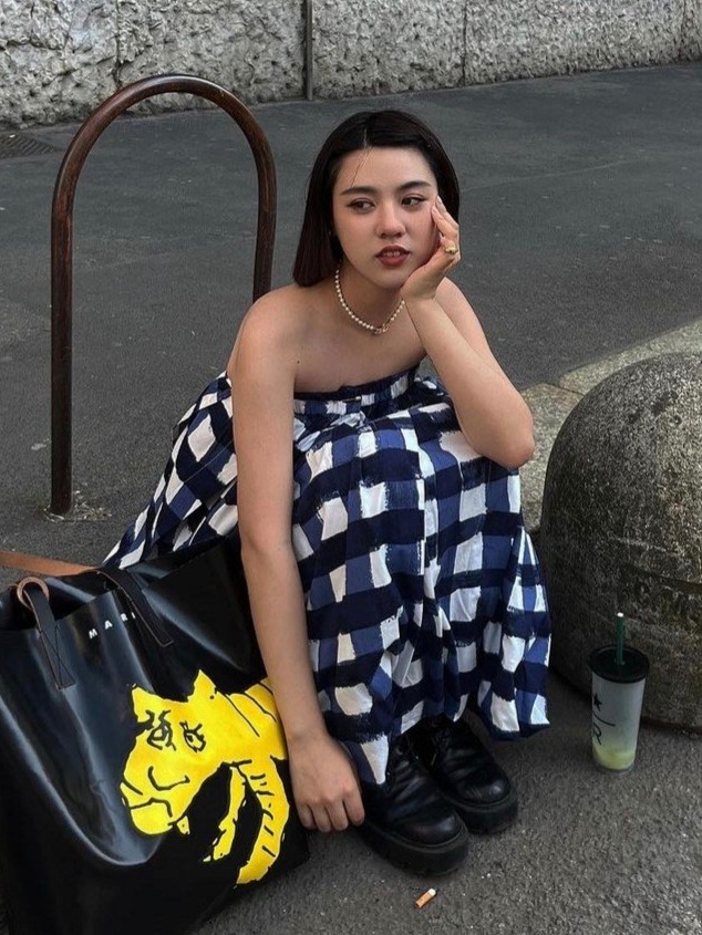 Tingting — Model & Hostess in Milano photo 3