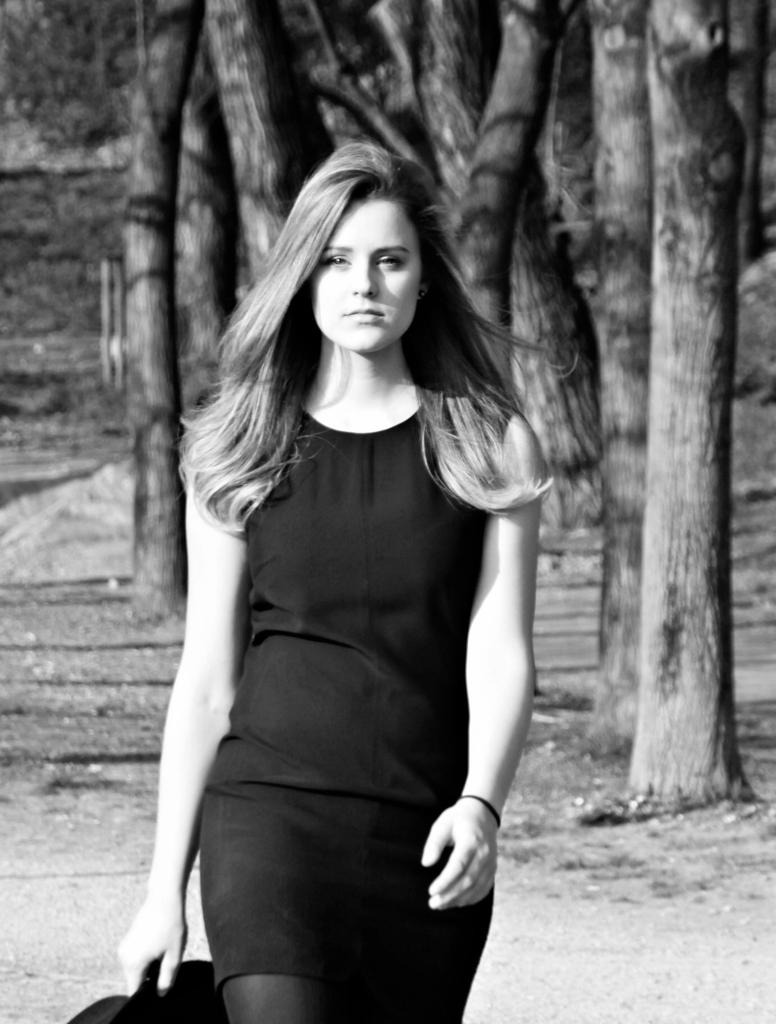 Arianna — Model & Hostess in Milano photo 4
