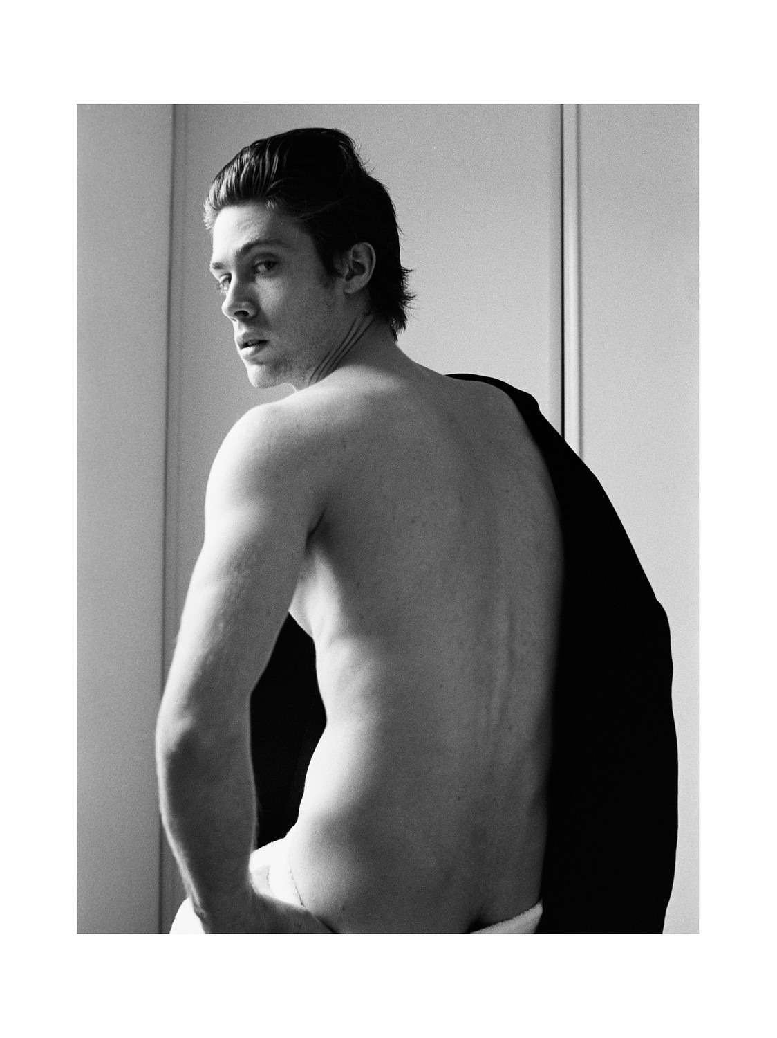 Andrea — Model & Host in Paris photo 8
