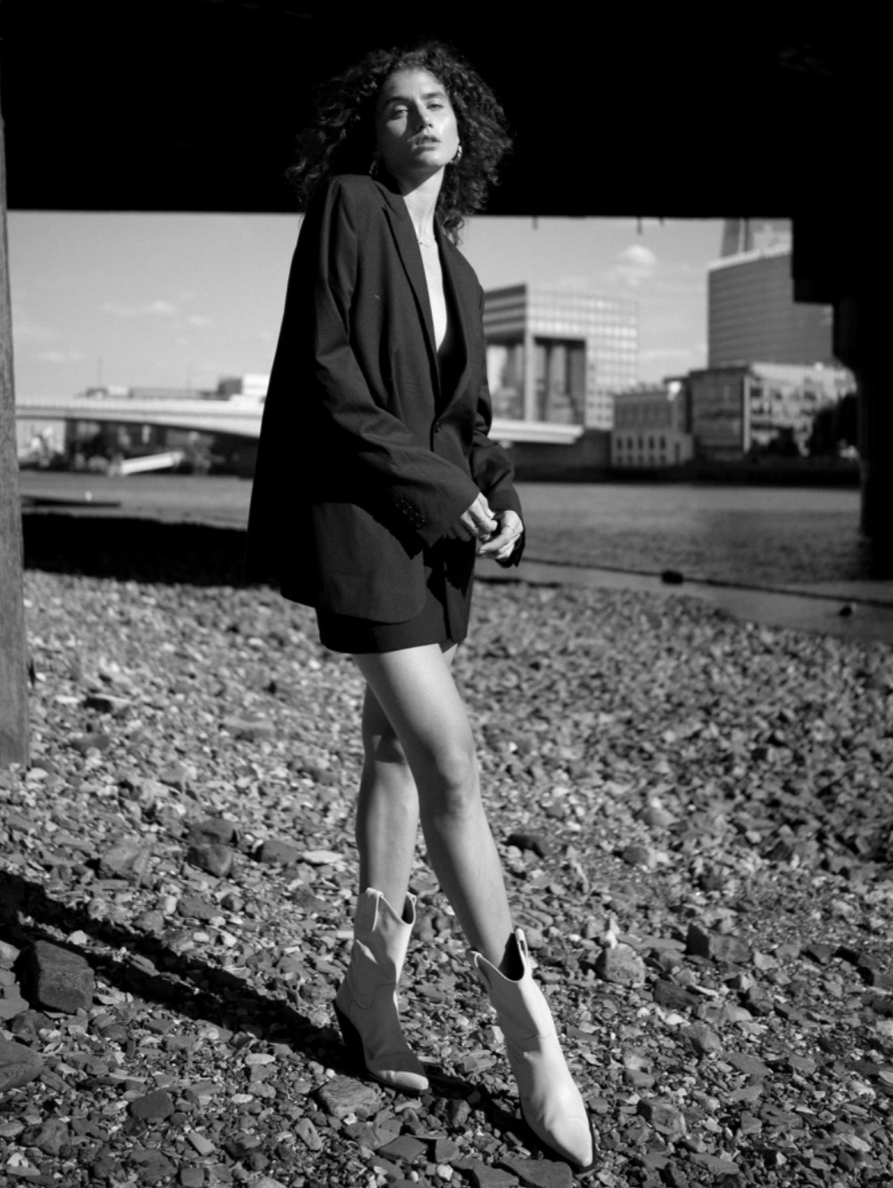 M&eacute;ghane — Model & Hostess in Greater London photo 10