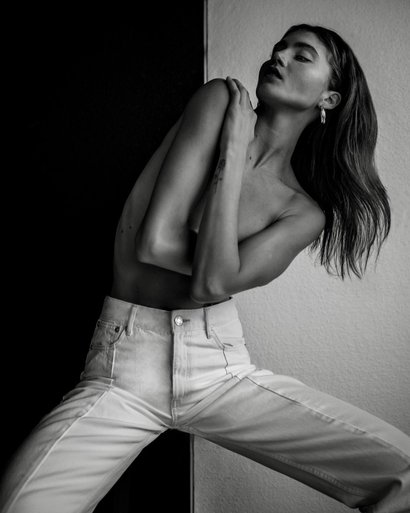 M&eacute;ghane — Model & Hostess in Greater London photo 33