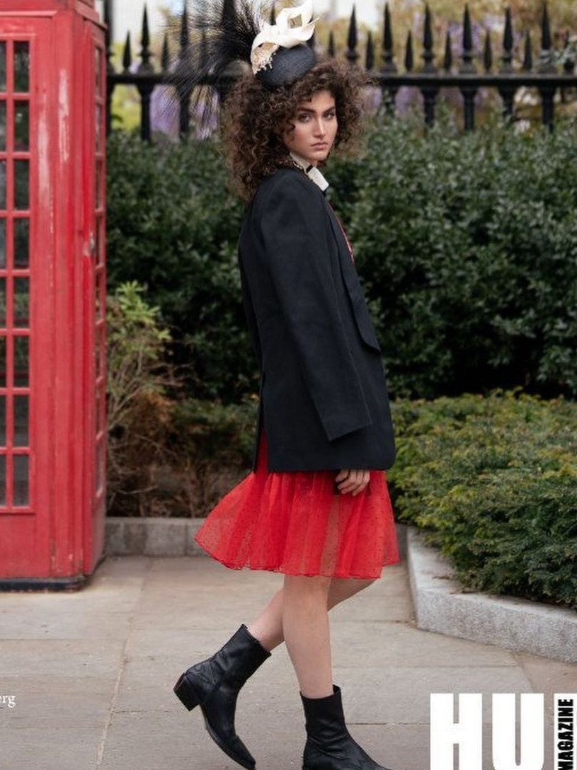 M&eacute;ghane — Model & Hostess in Greater London photo 36