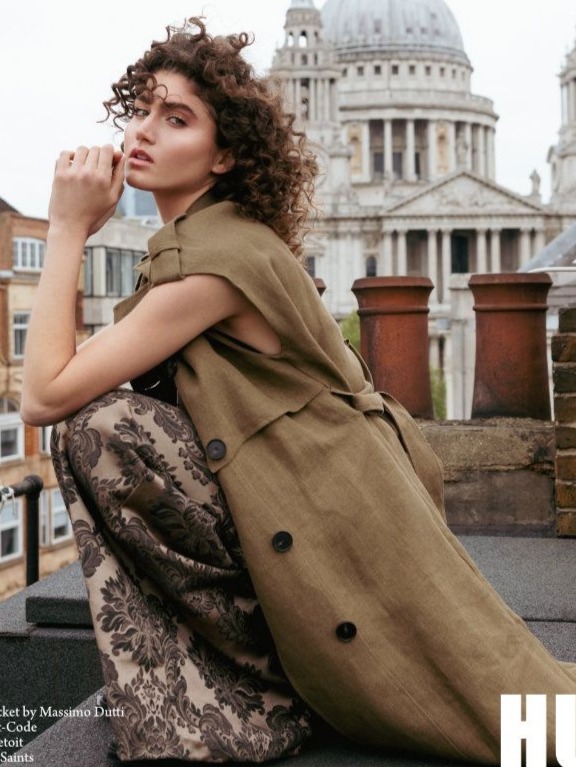 M&eacute;ghane — Model & Hostess in Greater London photo 9