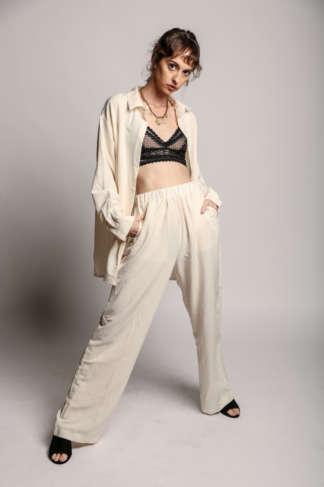 Annalise — Model & Hostess in Greater London photo 33