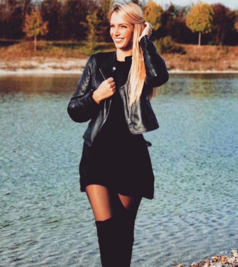 Sophie — Model & Hostess in M&uuml;nchen photo 8