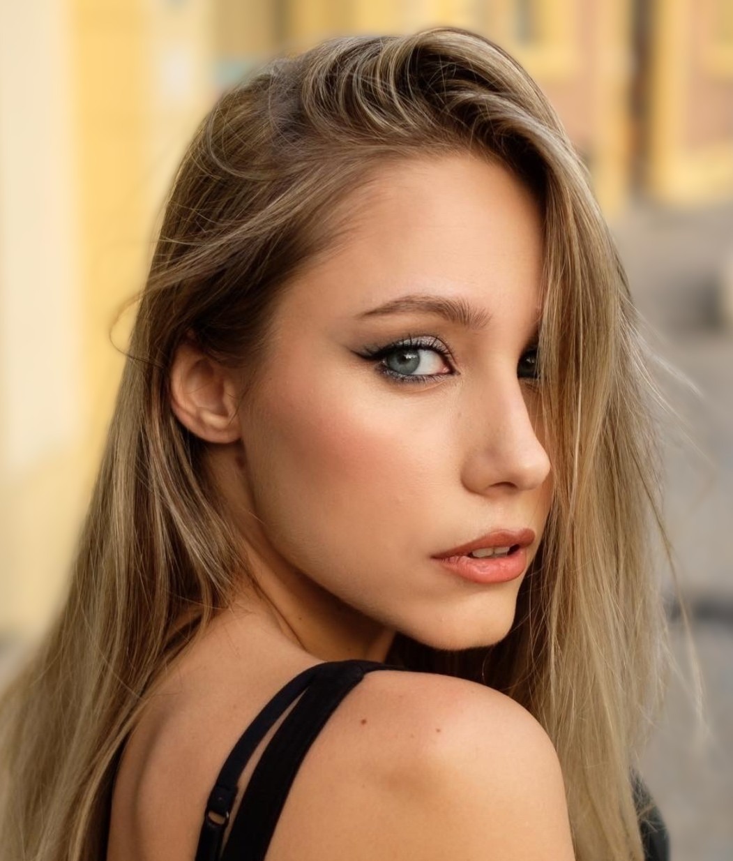 ASIA — Model in Borgonuovo | Eye On Model