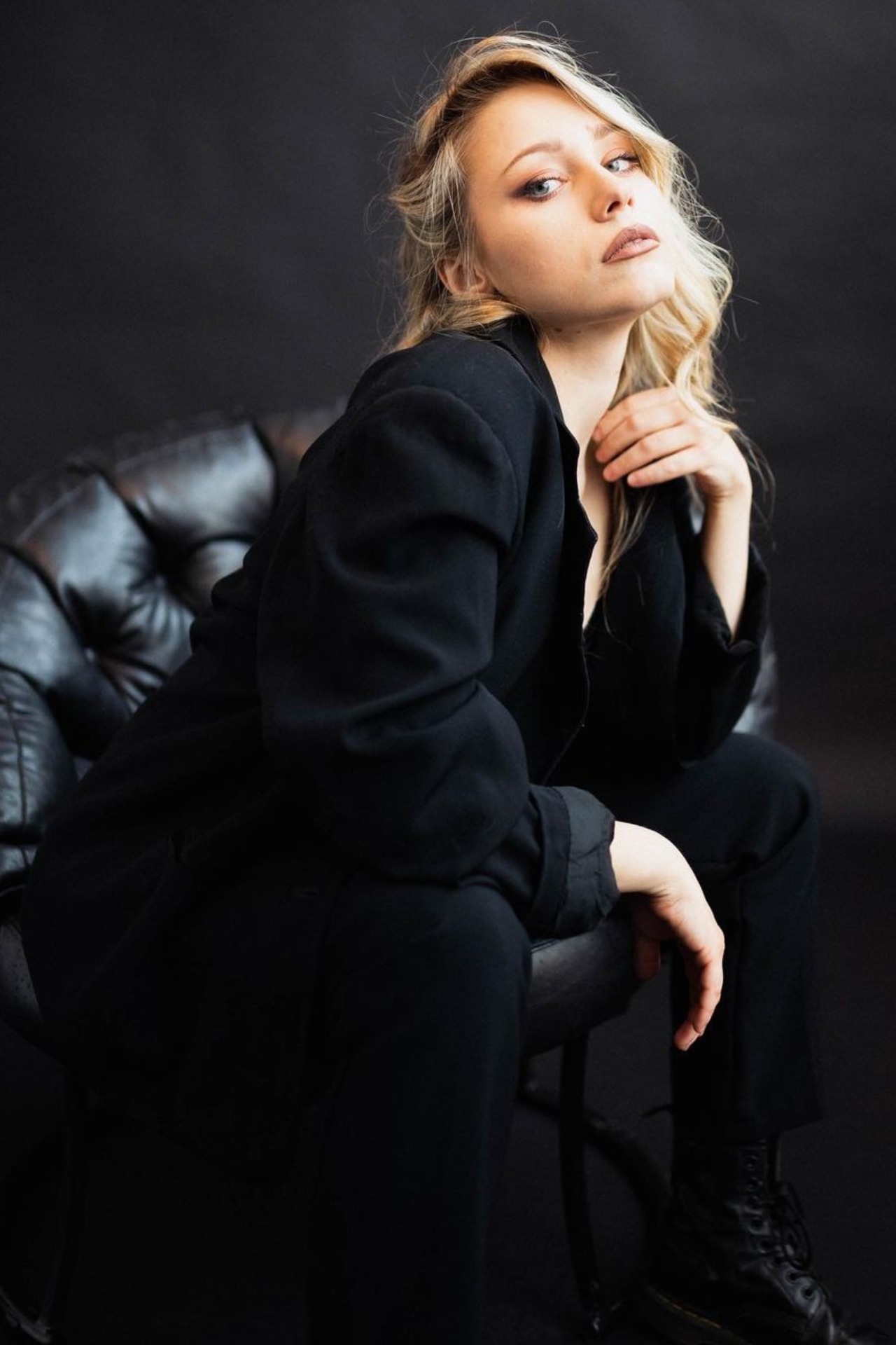 Asia — Model & Hostess in Borgonuovo photo 11