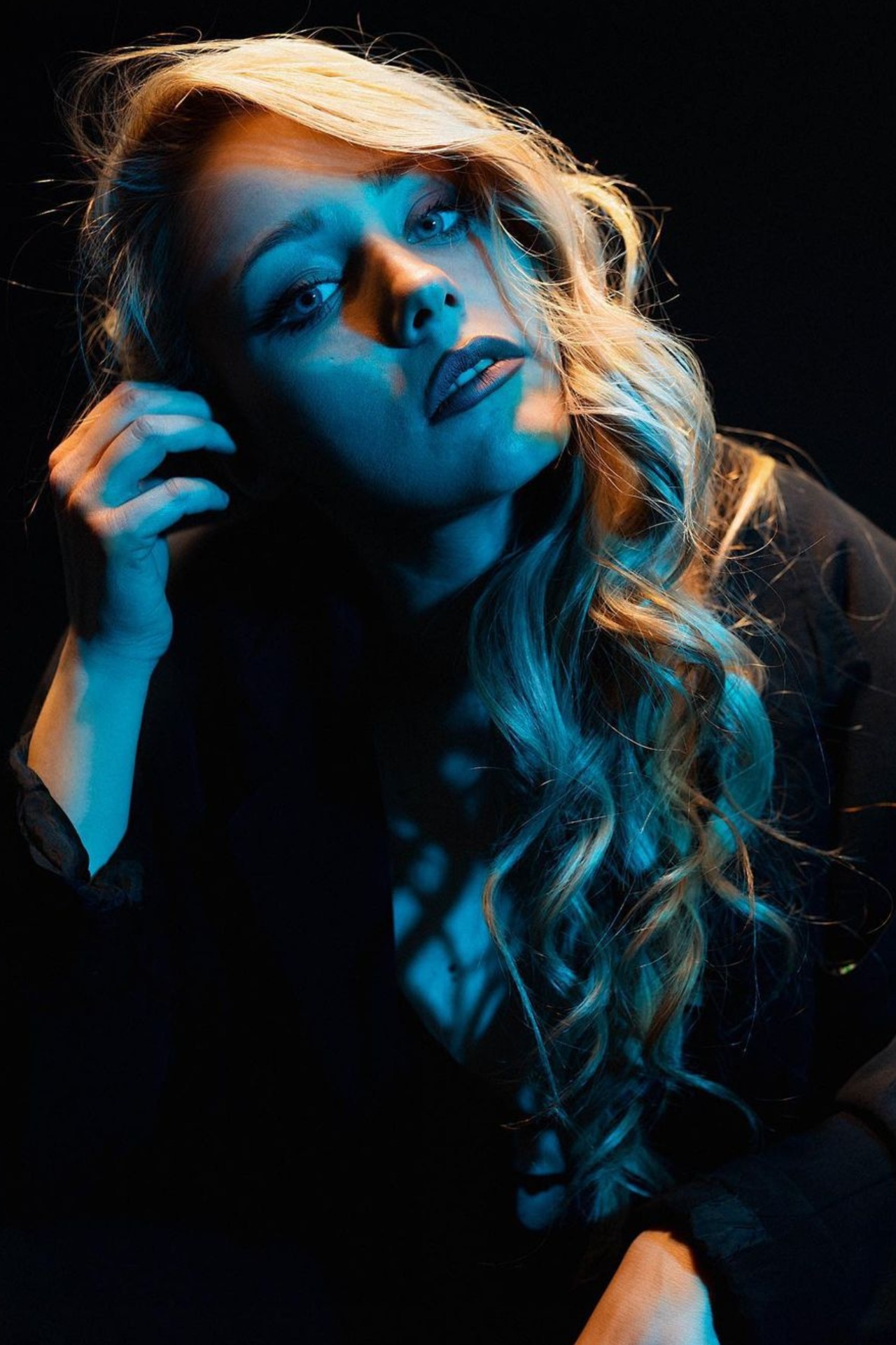 Asia — Model & Hostess in Borgonuovo photo 12