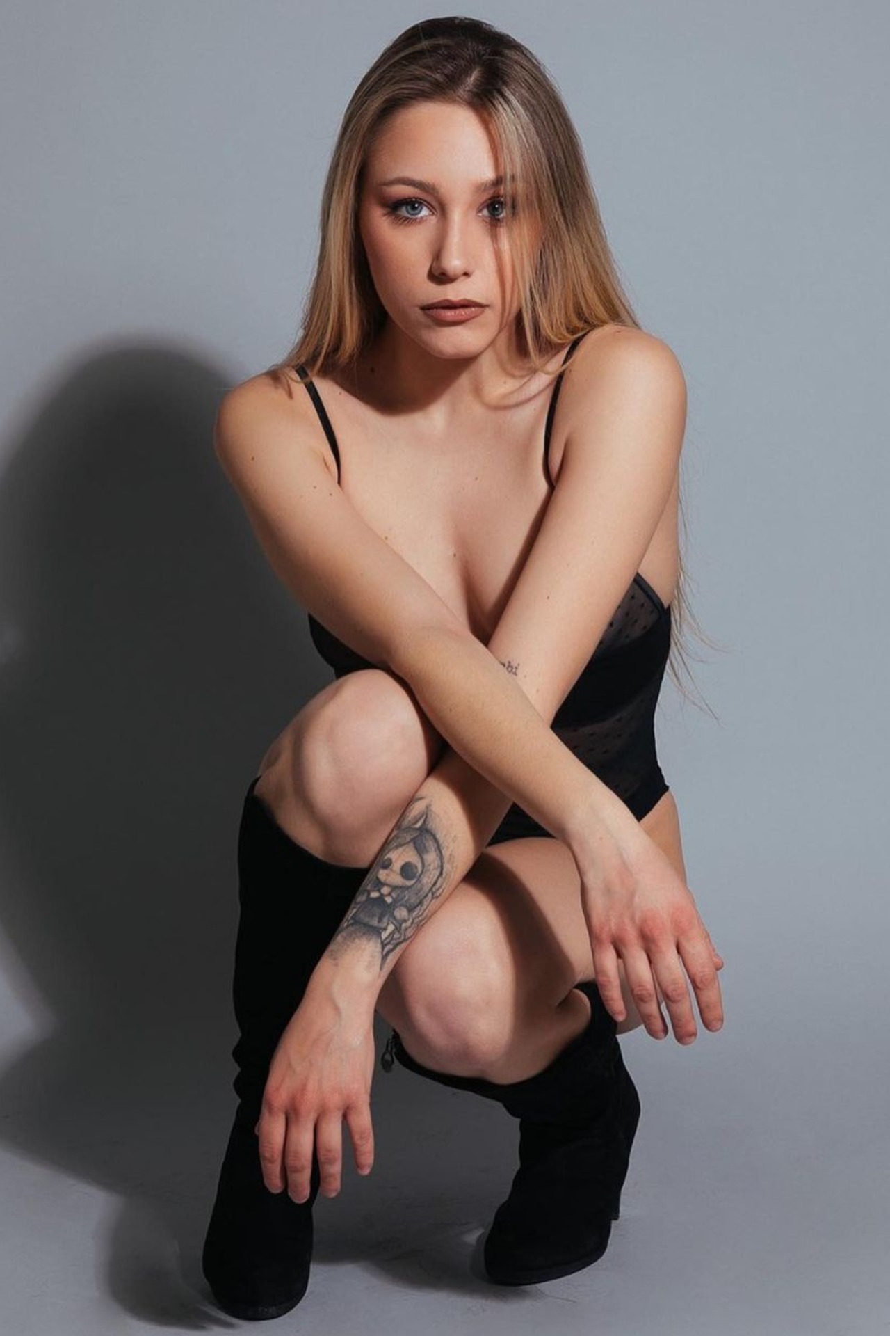 Asia — Model & Hostess in Borgonuovo photo 17