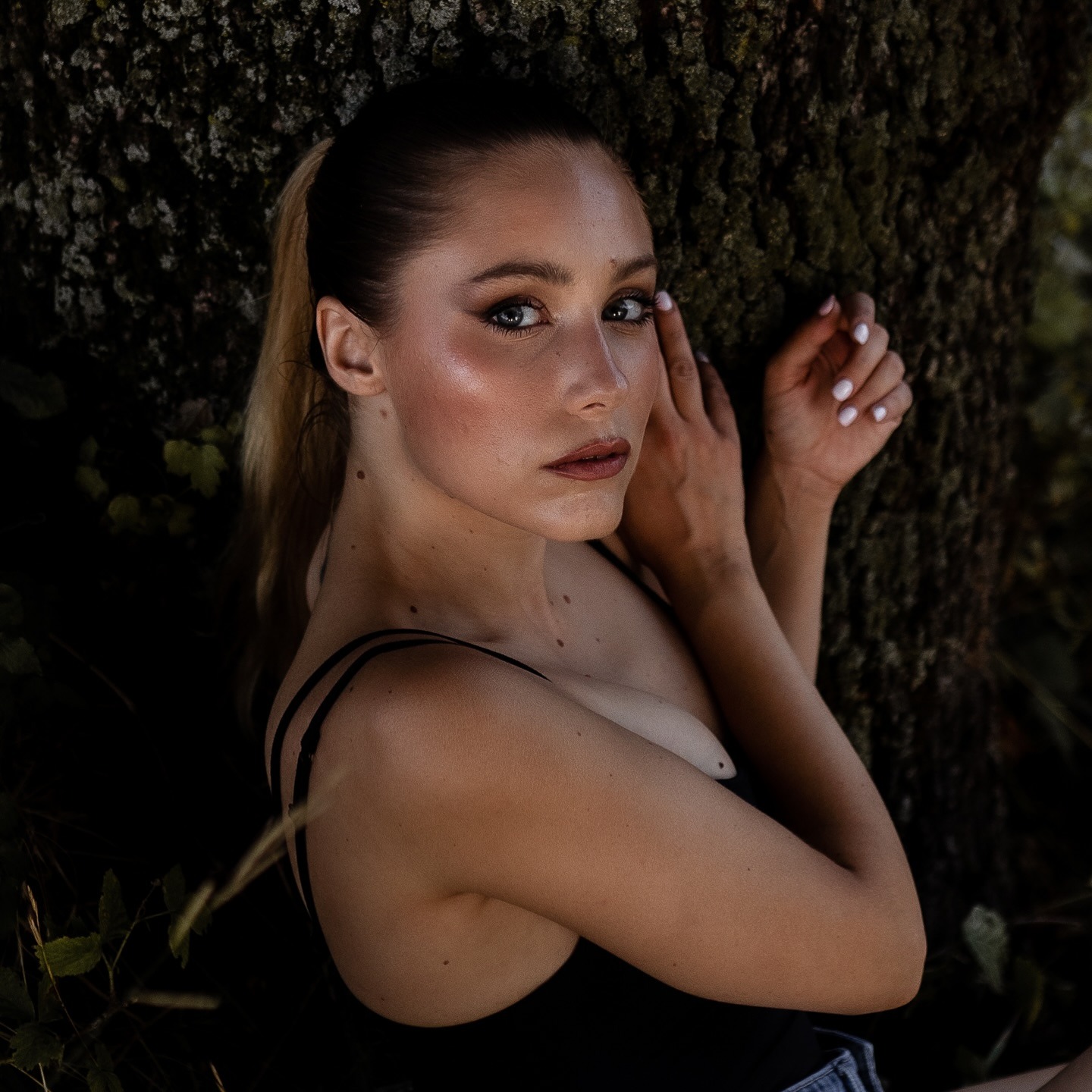 Asia — Model & Hostess in Borgonuovo photo 19