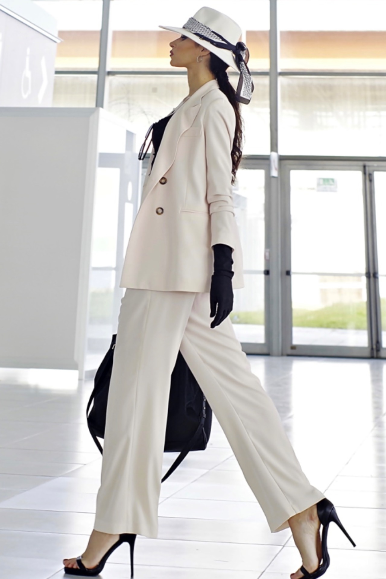 Rashida — Model & Hostess in Marotta photo 1