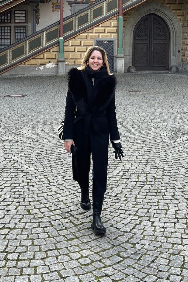 Szimona — Model & Hostess in Wien photo 2
