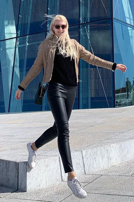 Laura — Model & Hostess in Wien photo 1