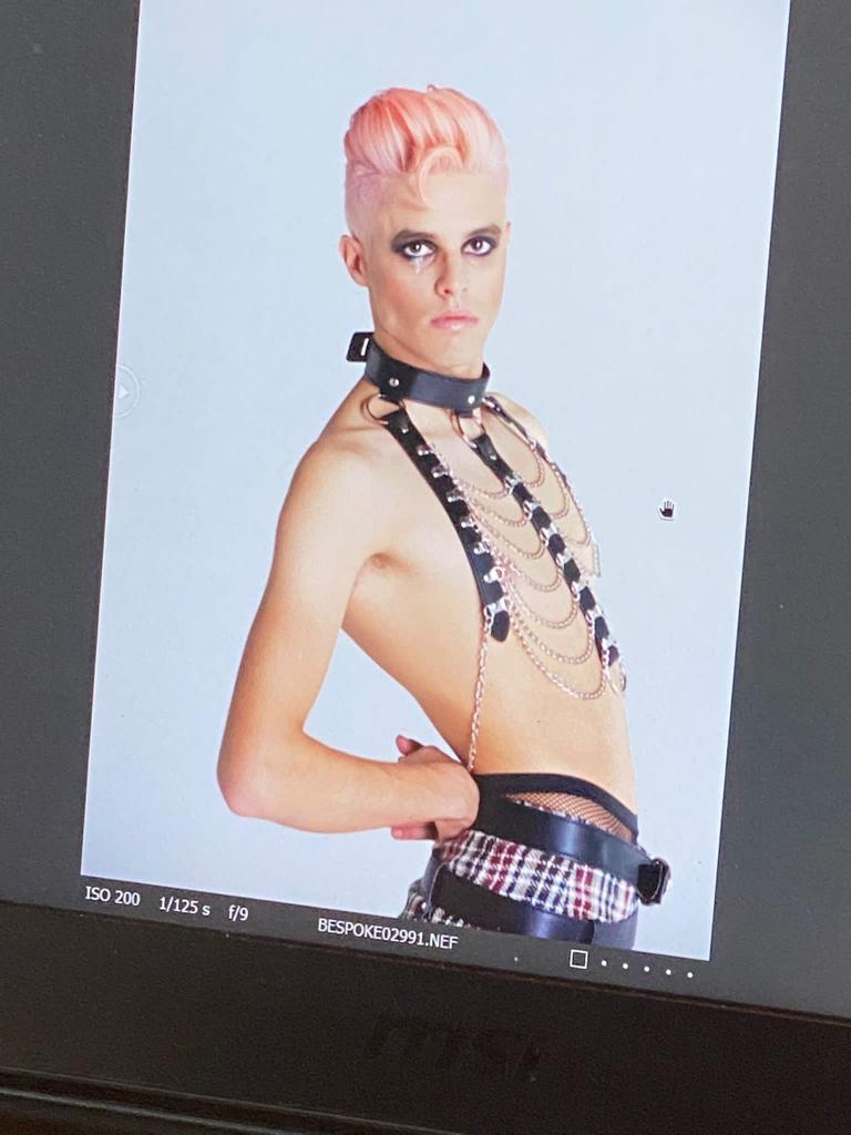 Giorgio — Model & Host in Arcene photo 4