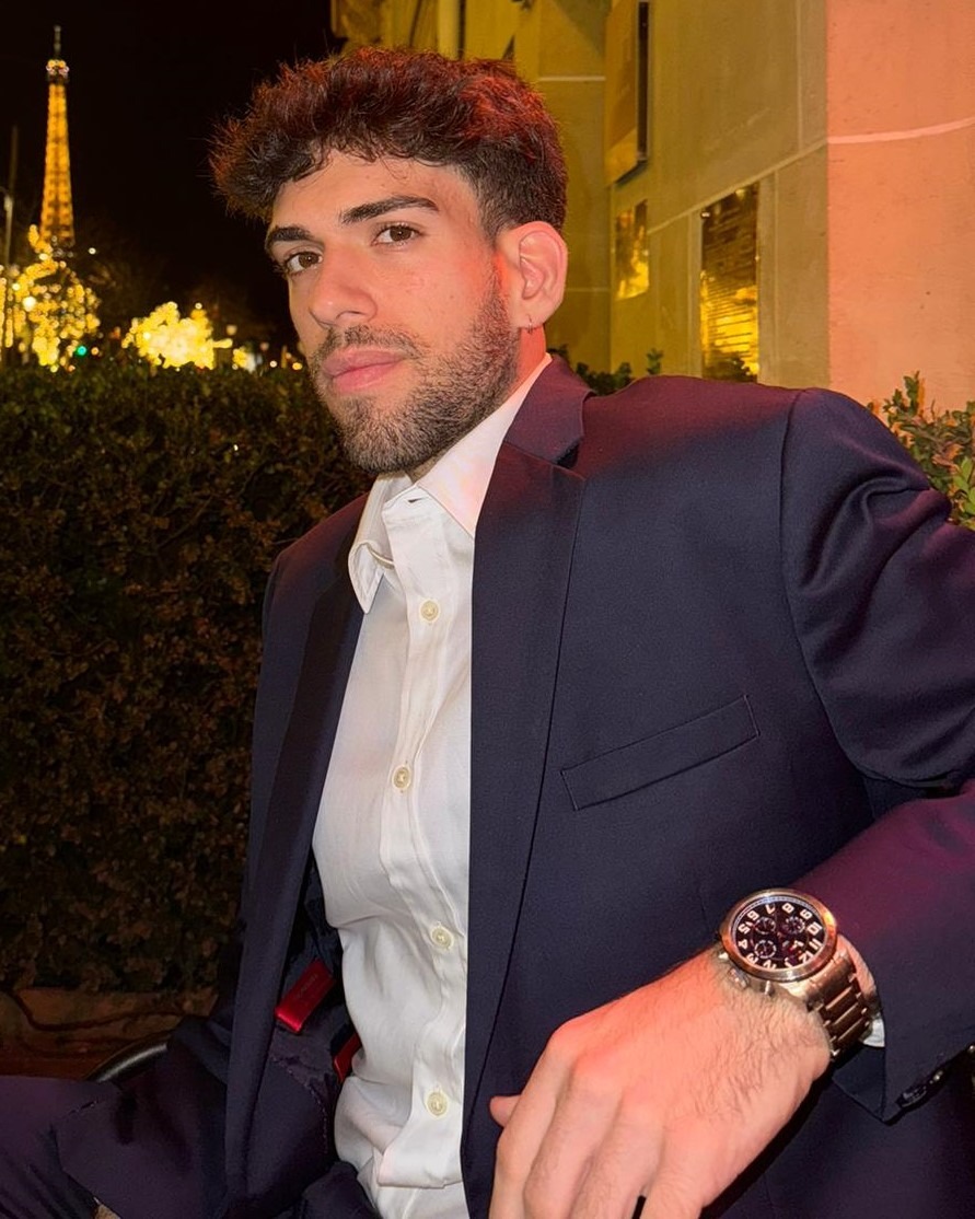 Vissarion ( Ares ) — Model & Host in Paris photo 3