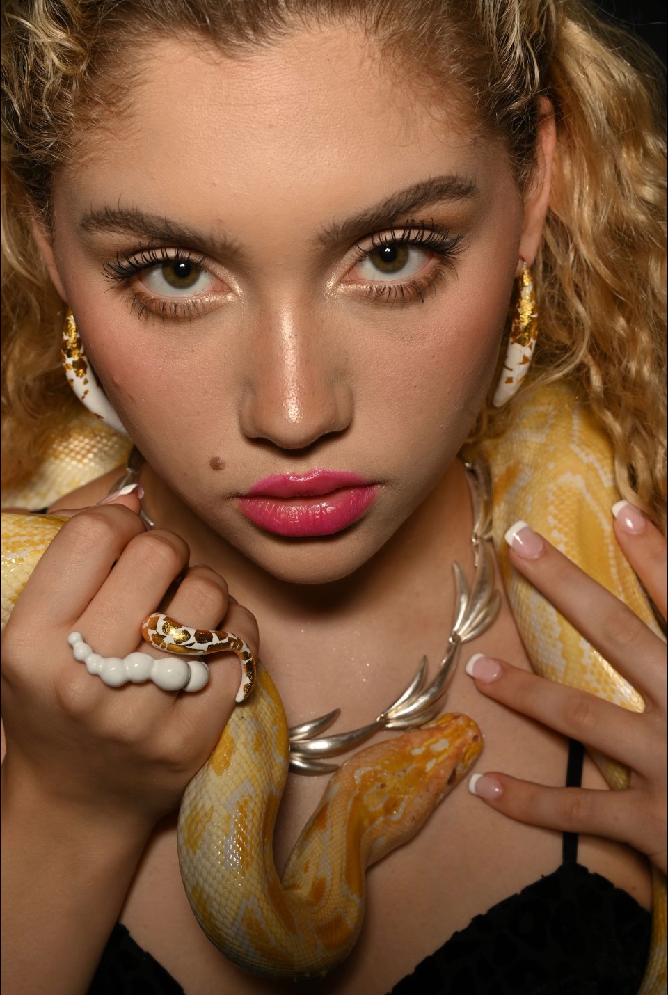 Leslie — Model & Hostess in Baltimore photo 2