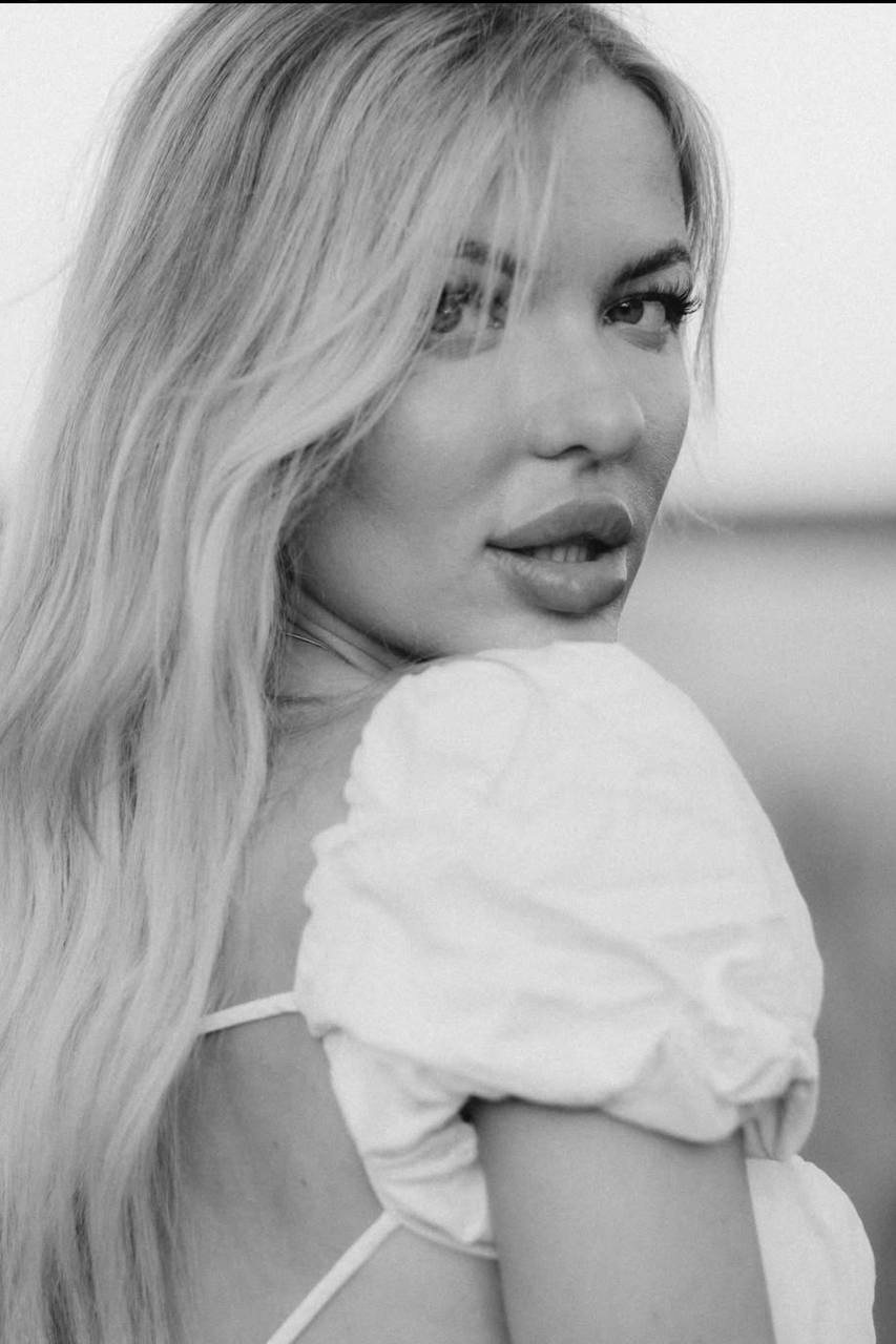 Oleksandra — Model & Hostess in Hanover photo 5