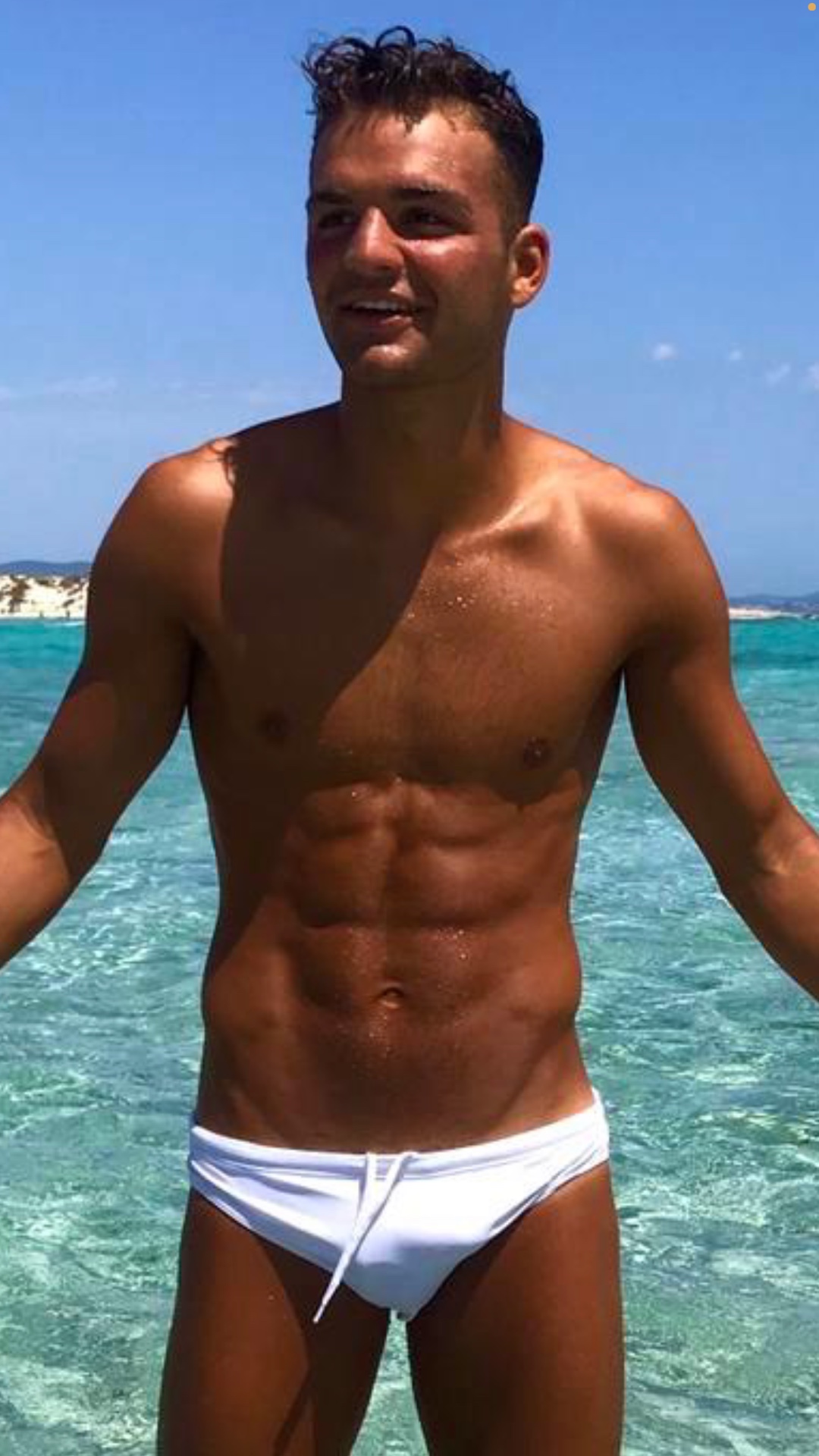 Matteo — Model & Host in Mira photo 4