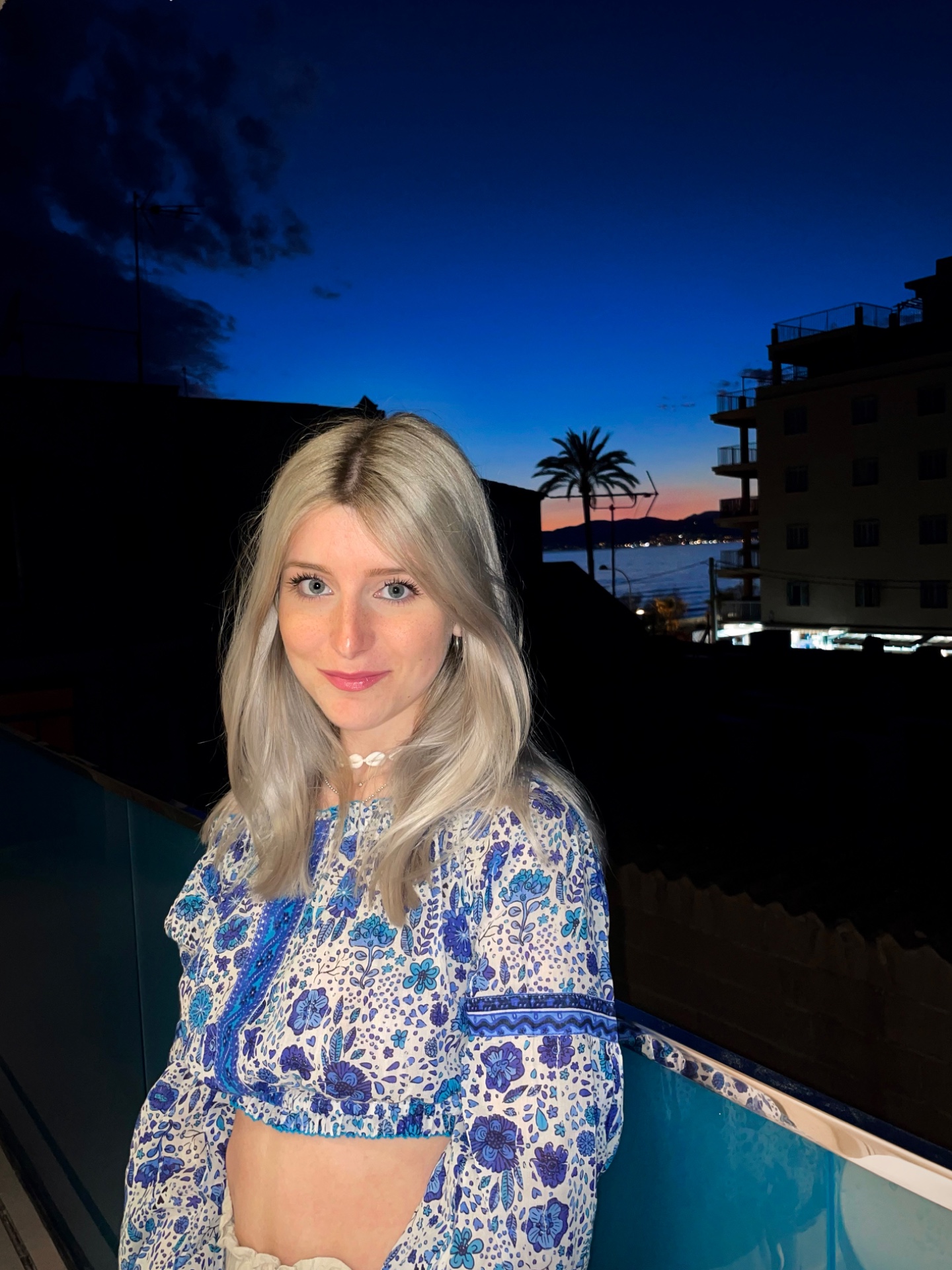 Emma — Model & Hostess in Lido photo 1
