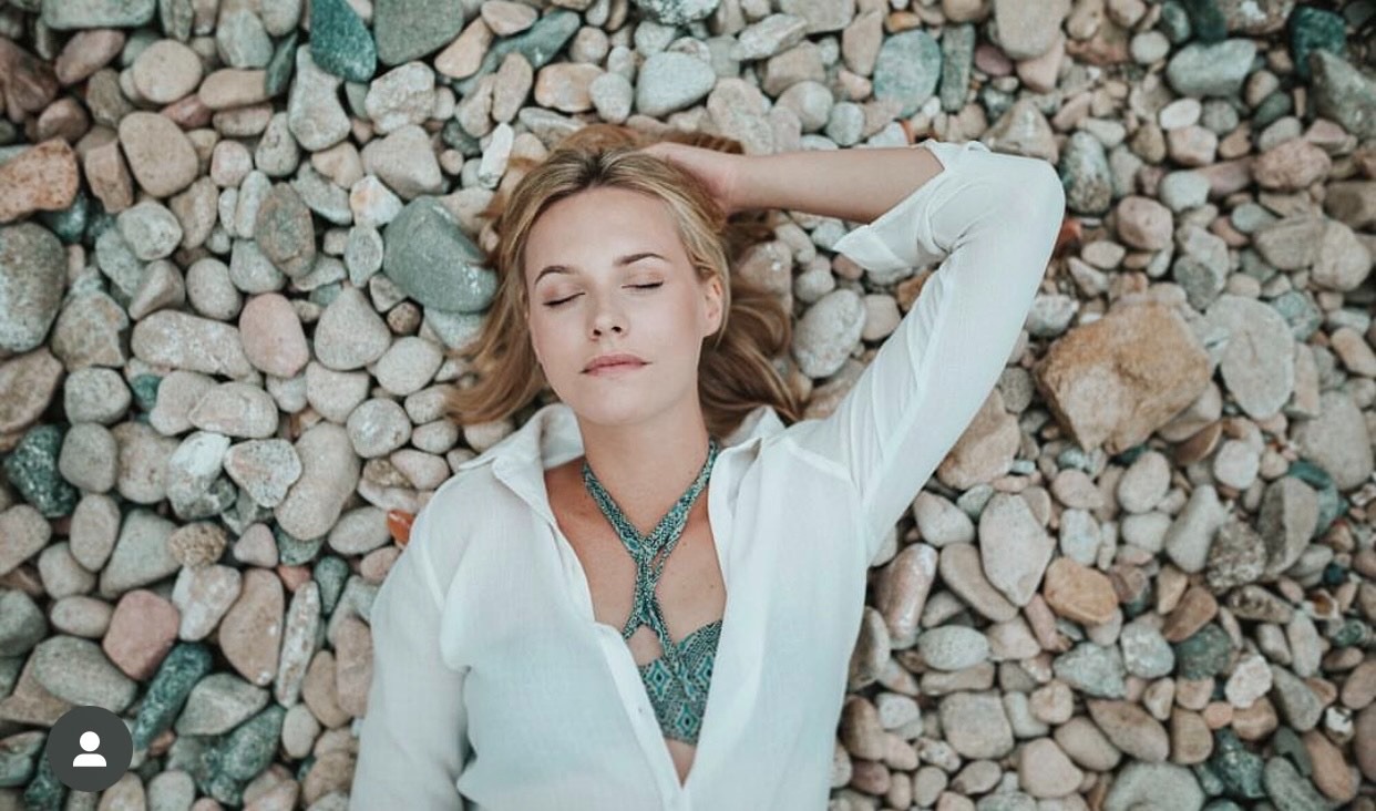 Silvia — Model & Hostess in Par&iacute;s photo 3