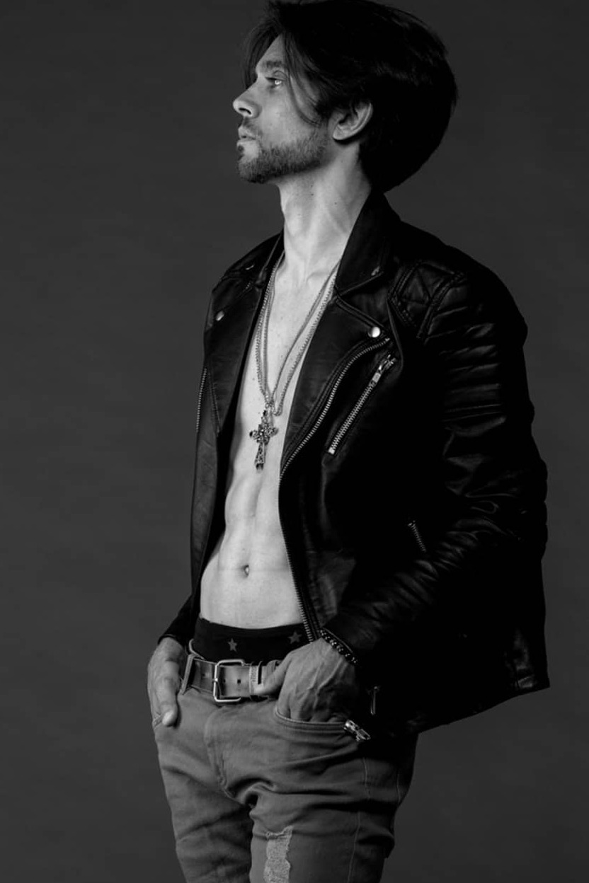 Jonathan — Model & Host in Grenade photo 5